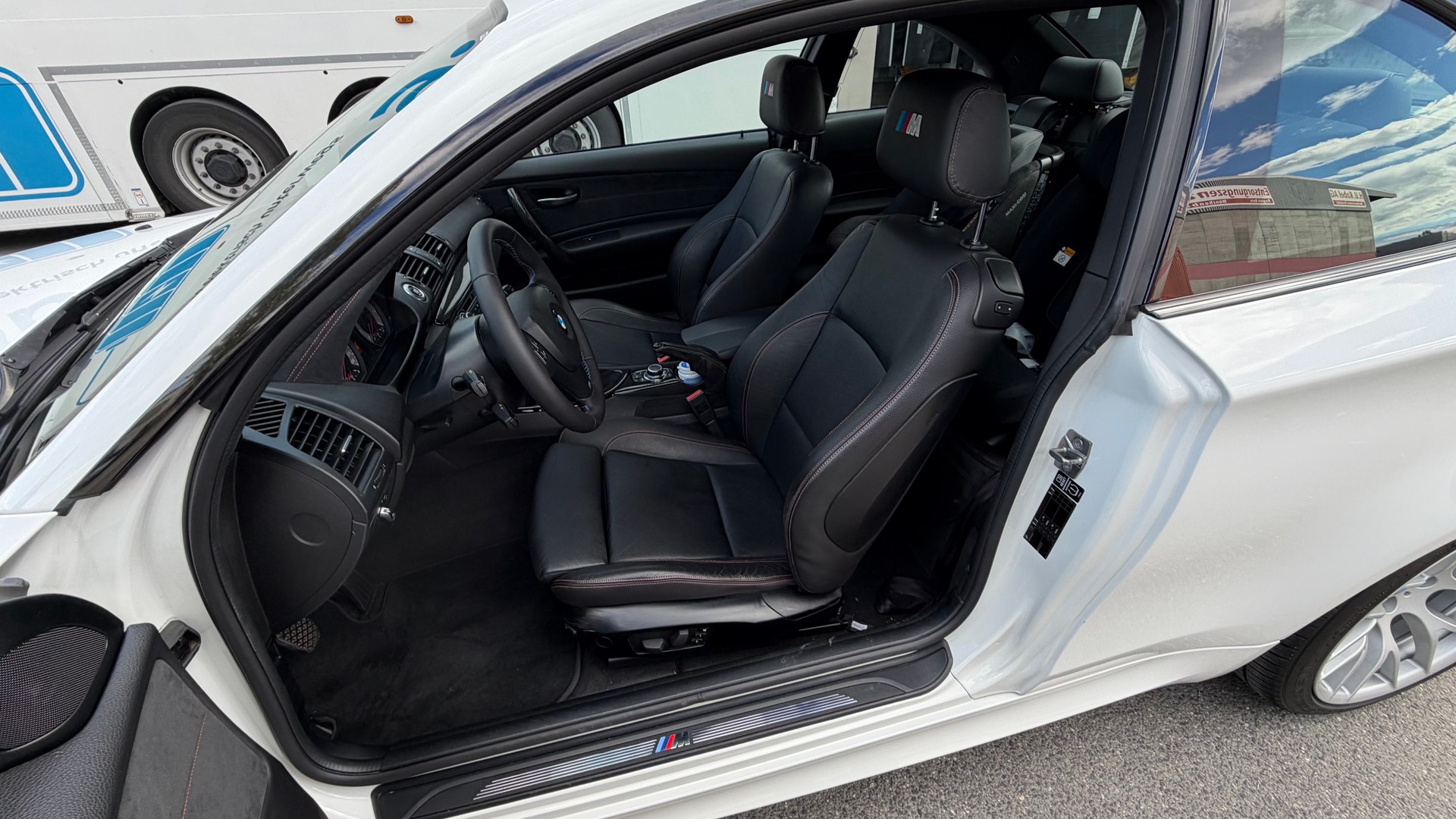BMW 1er M Coupé-image-5