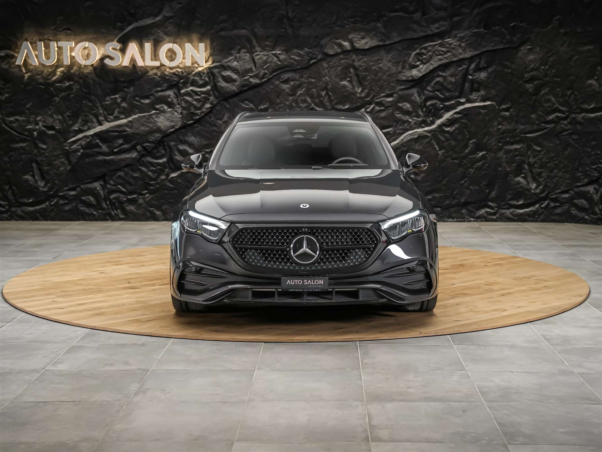 MERCEDES-BENZ E 220 d AMG Line 4matic Kombi *Werksgarantie*21" Felgen*Abstandsregler*-image-7