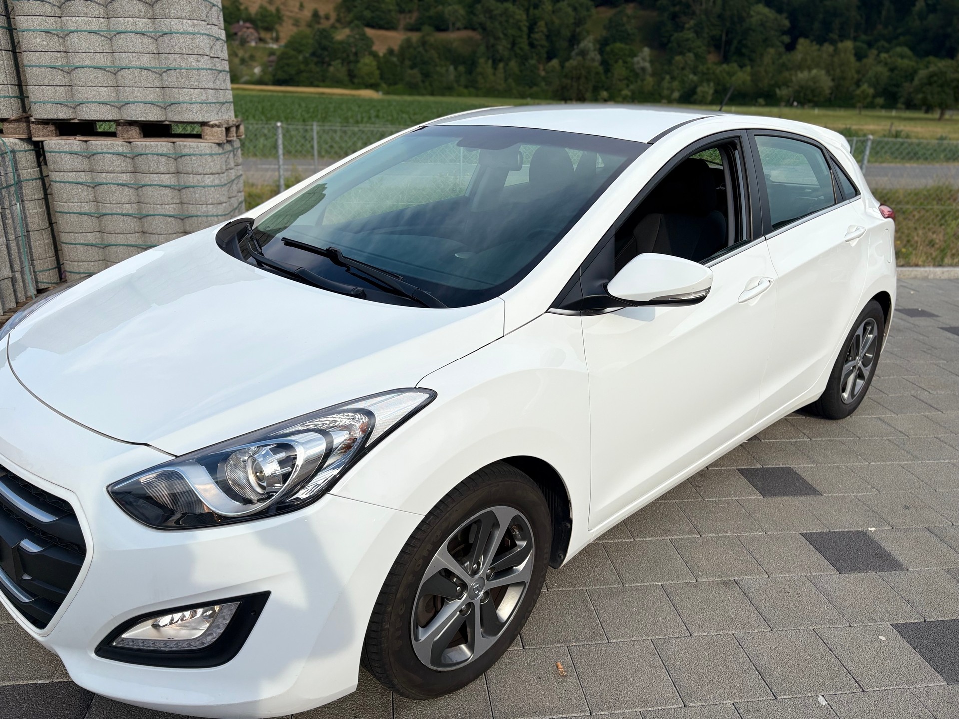 HYUNDAI i30 1.6 CRDi Plena Automatic DCT-image-1
