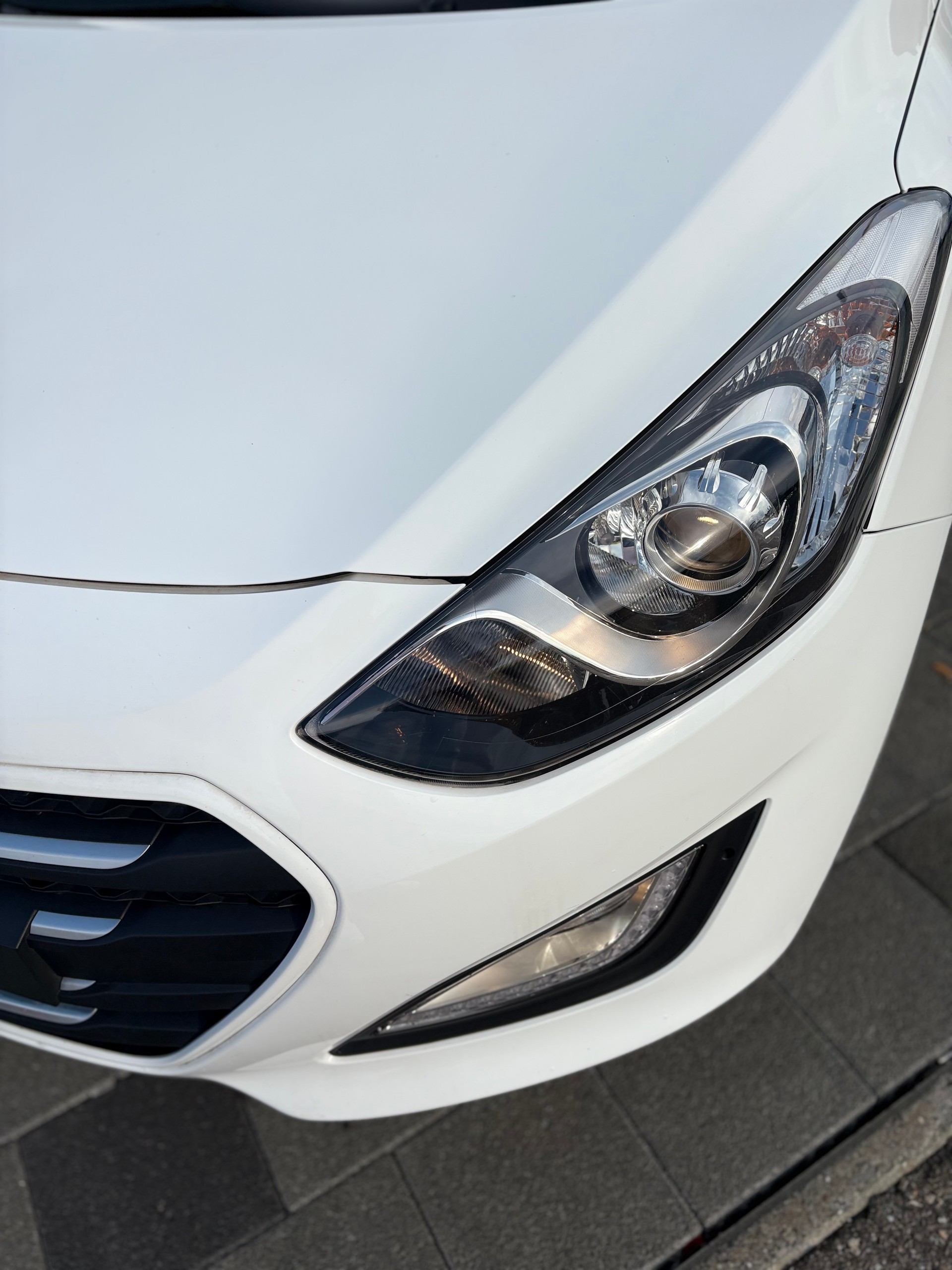 HYUNDAI i30 1.6 CRDi Plena Automatic DCT-image-3