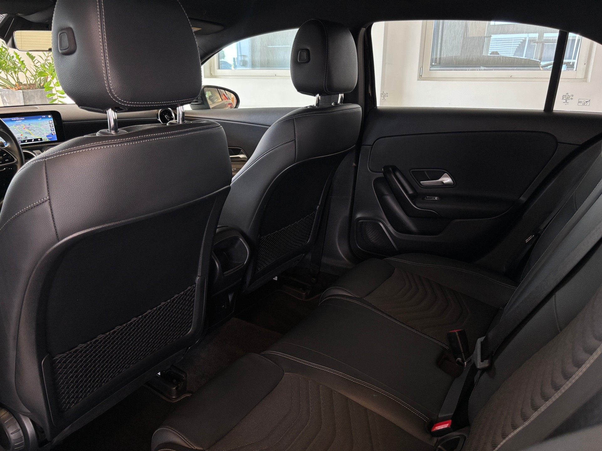 MERCEDES-BENZ A 200 SE Line 7G-DCT-image-12