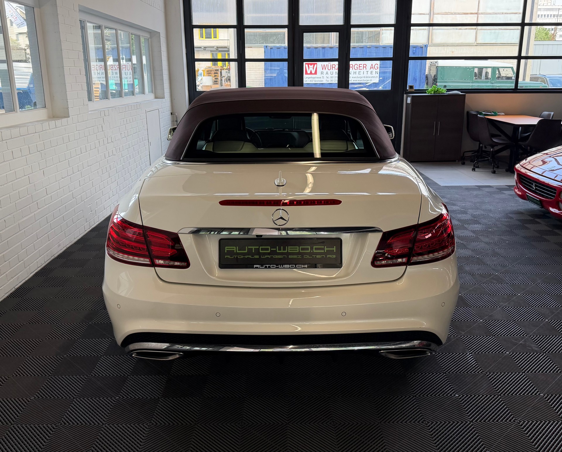 MERCEDES-BENZ E 400 7G-Tronic AMG LINE I 333 PS I-showroom-element-3