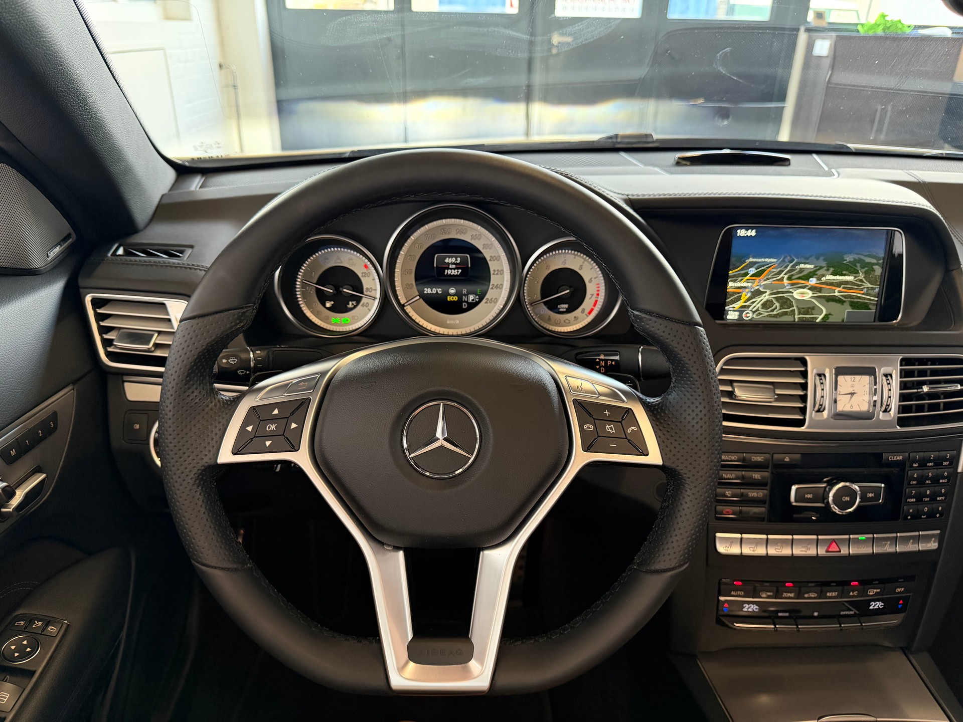 MERCEDES-BENZ E 400 7G-Tronic AMG LINE I 333 PS I-image-19