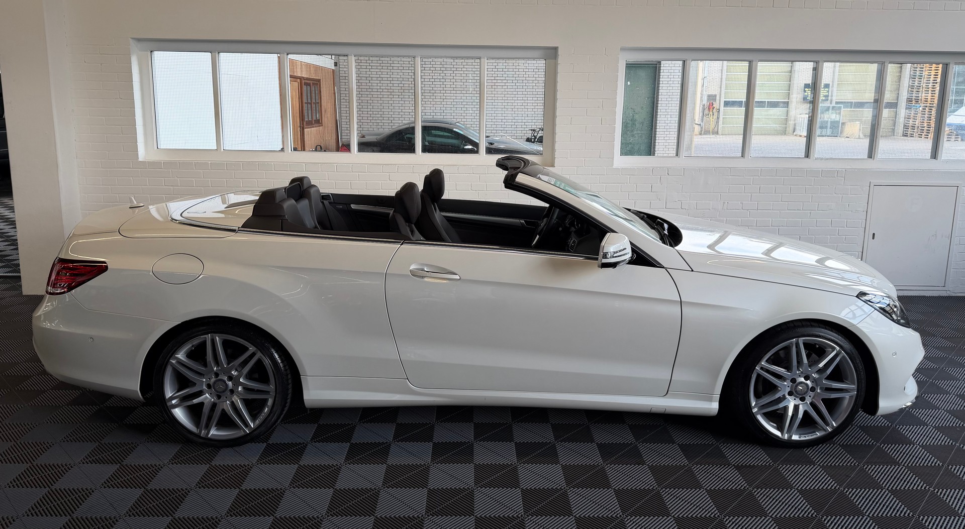 MERCEDES-BENZ E 400 7G-Tronic AMG LINE I 333 PS I-image-8