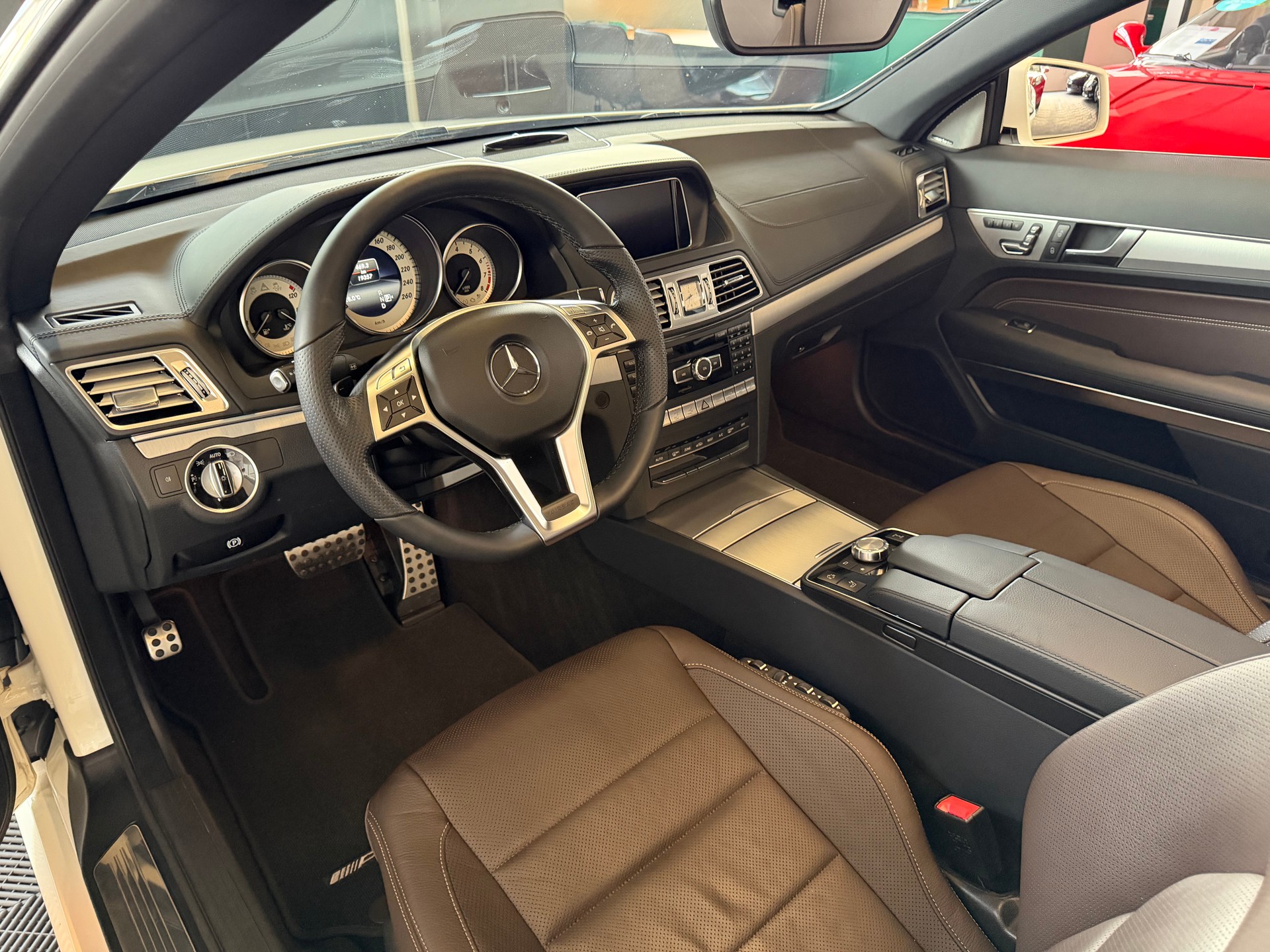 MERCEDES-BENZ E 400 7G-Tronic AMG LINE I 333 PS I-image-18