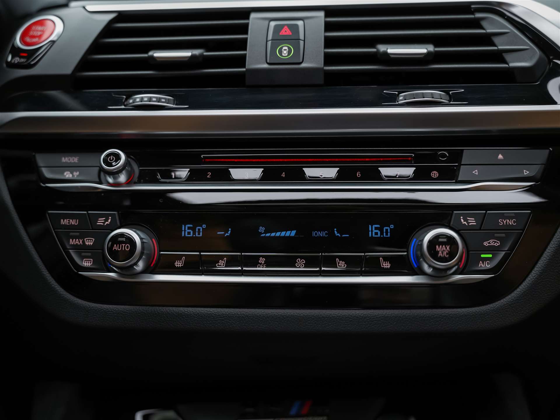 BMW X3 xDrive M Competition Steptronic *Head Up*Panorama*360° Kamera*-image-26