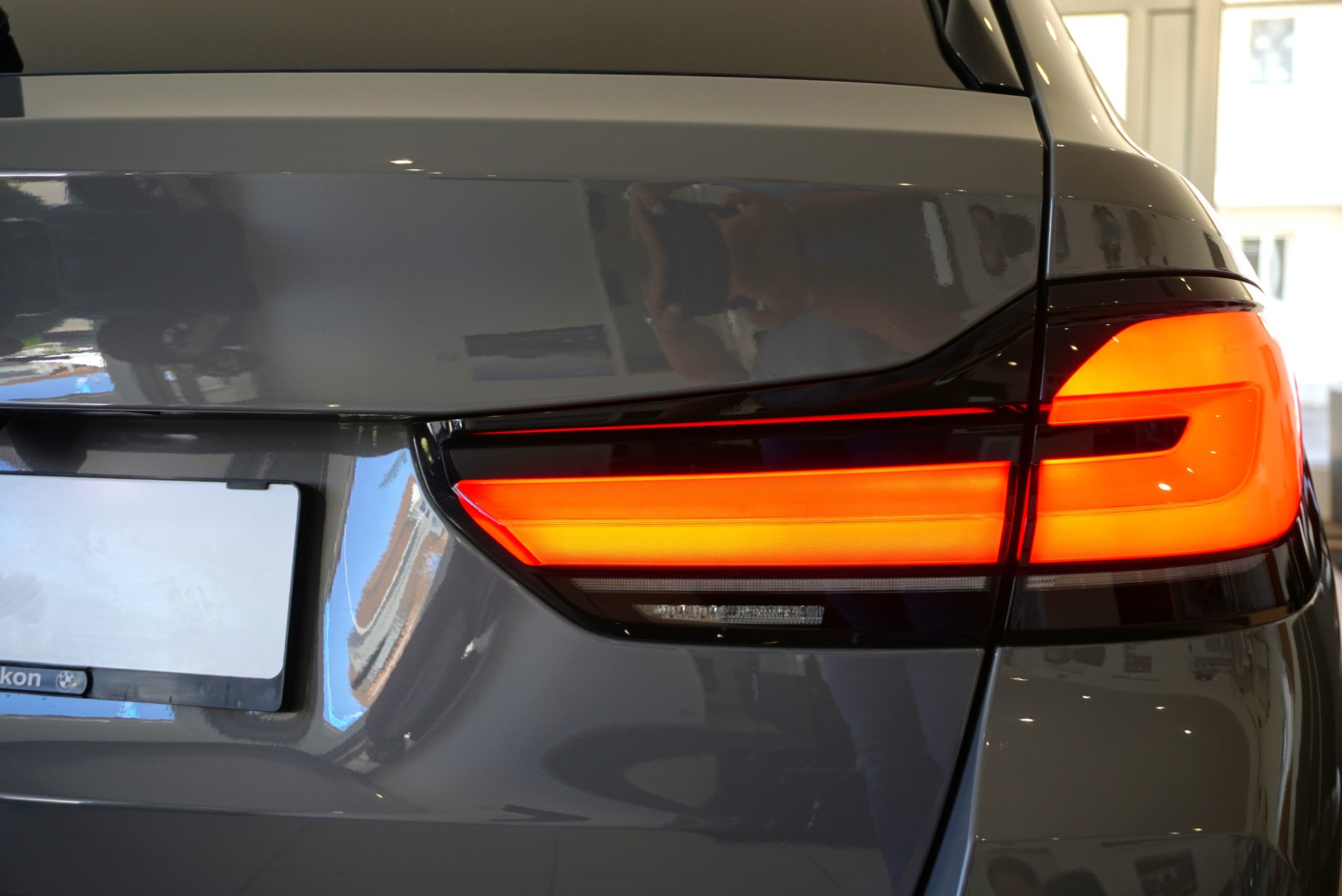 BMW 540d xDrive 48V Touring M Sport Steptronic-image-22