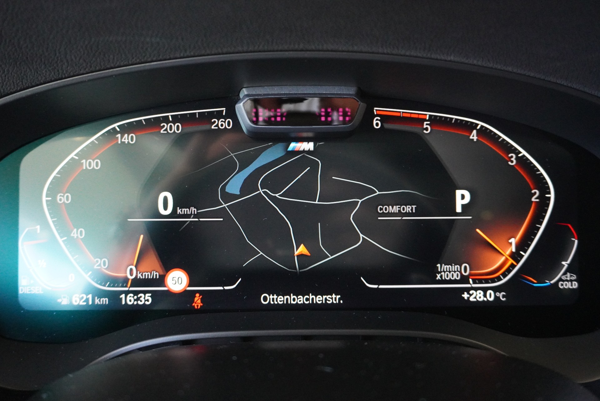 BMW 540d xDrive 48V Touring M Sport Steptronic-image-19