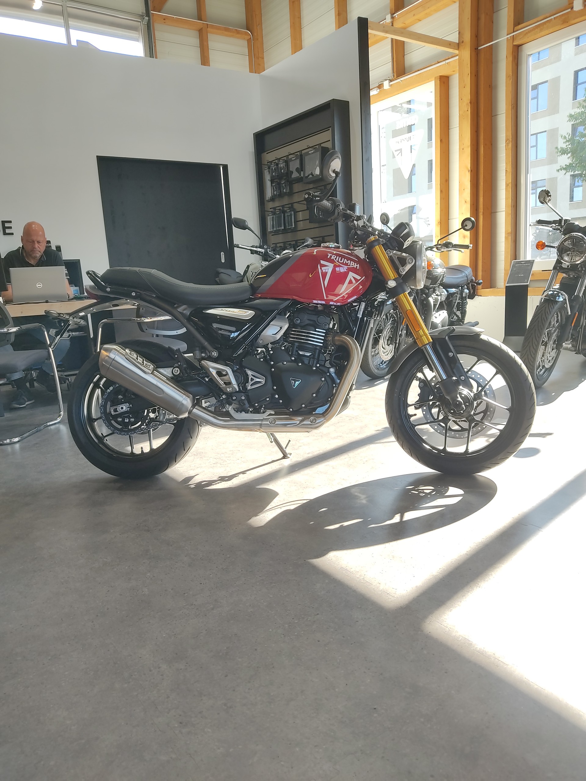 TRIUMPH Speed 400 XC-image-1