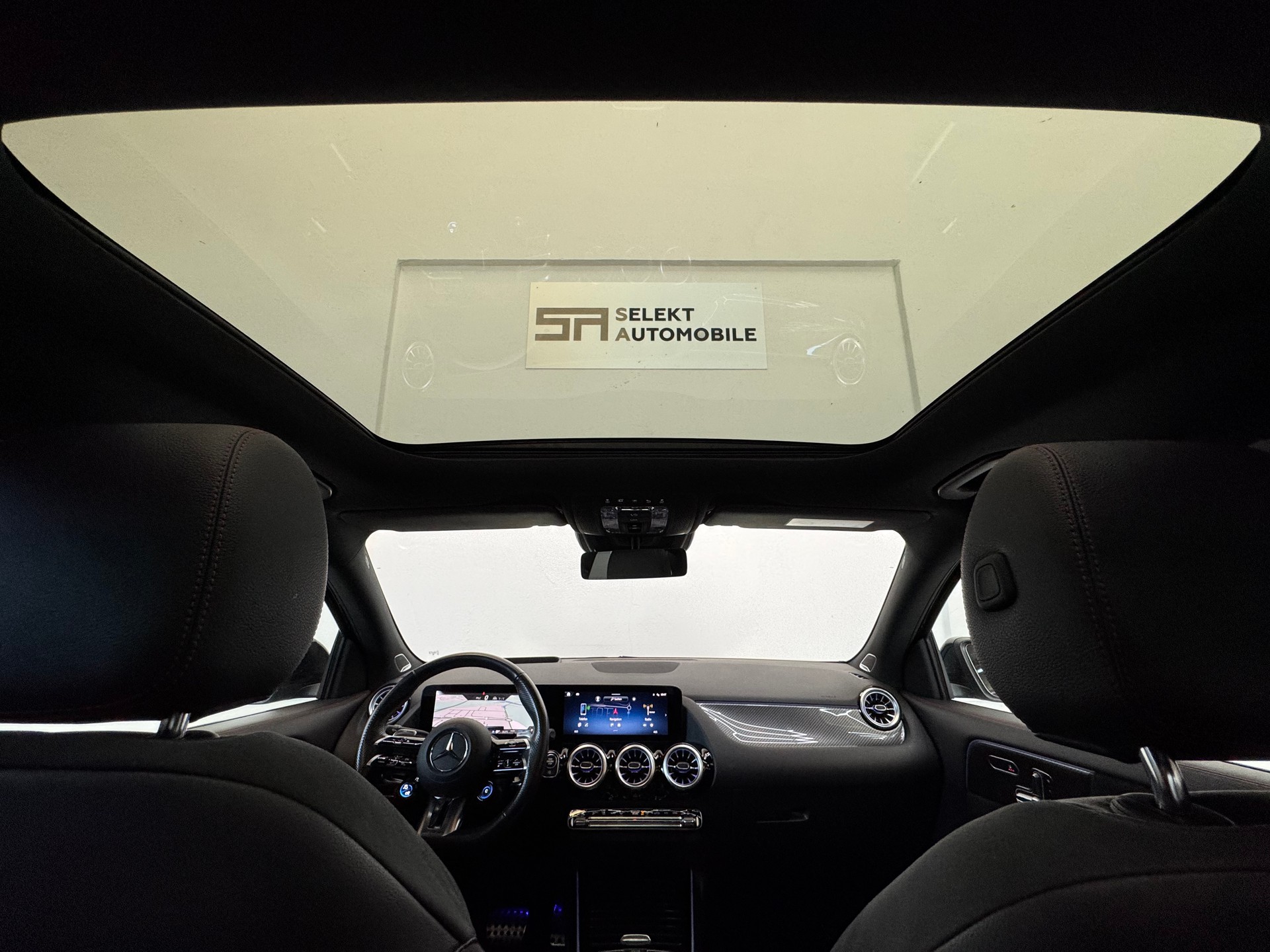 MERCEDES-BENZ GLA AMG 35 4Matic 8G-DCT-image-12