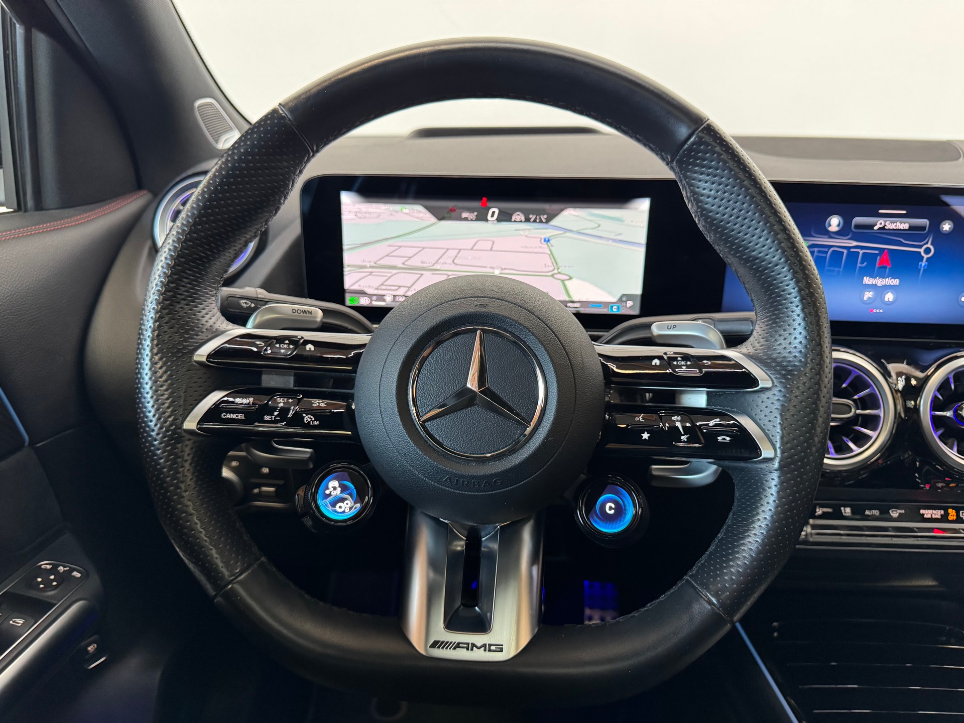 MERCEDES-BENZ GLA AMG 35 4Matic 8G-DCT-image-15