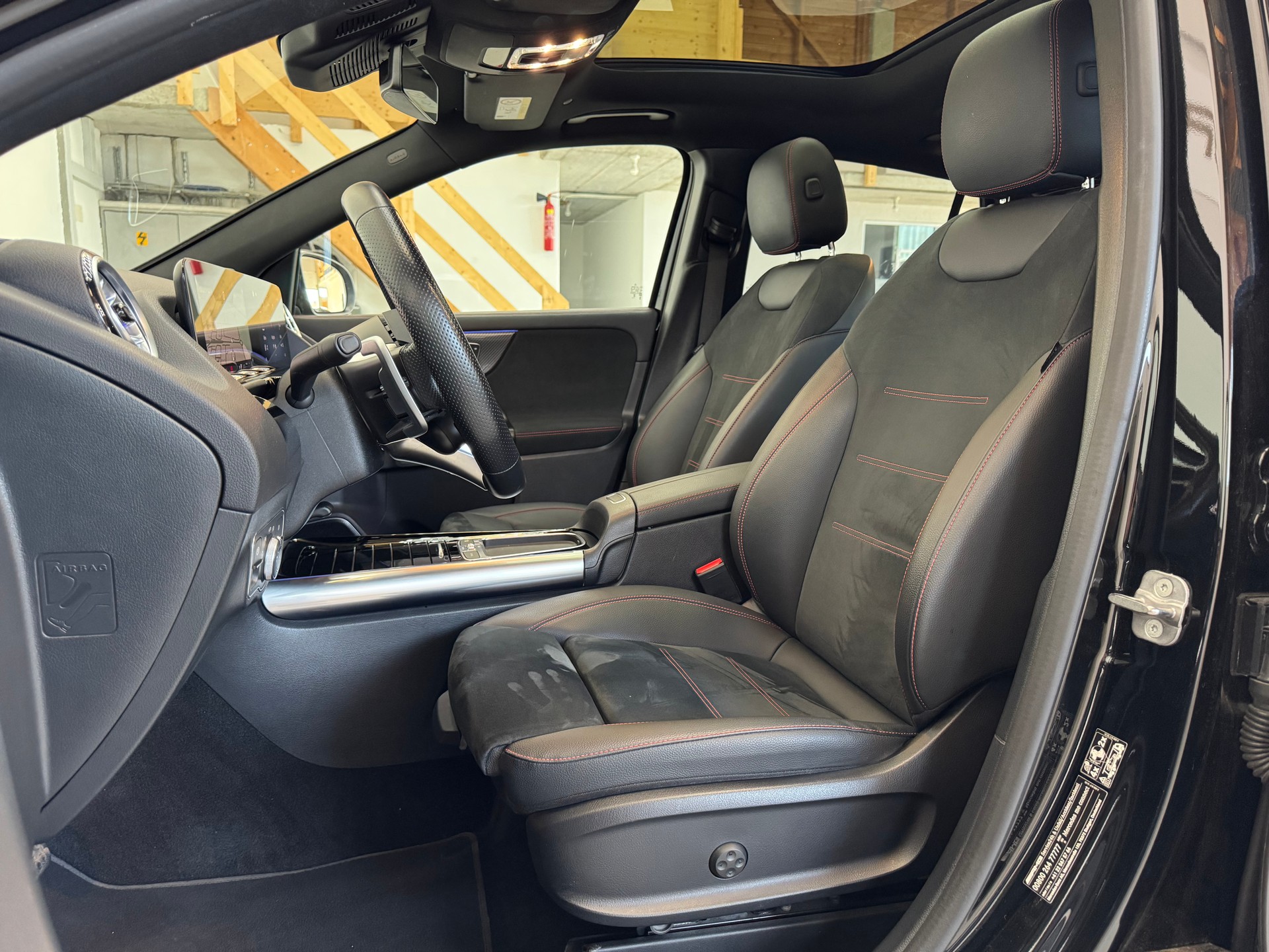 MERCEDES-BENZ GLA AMG 35 4Matic 8G-DCT-image-9