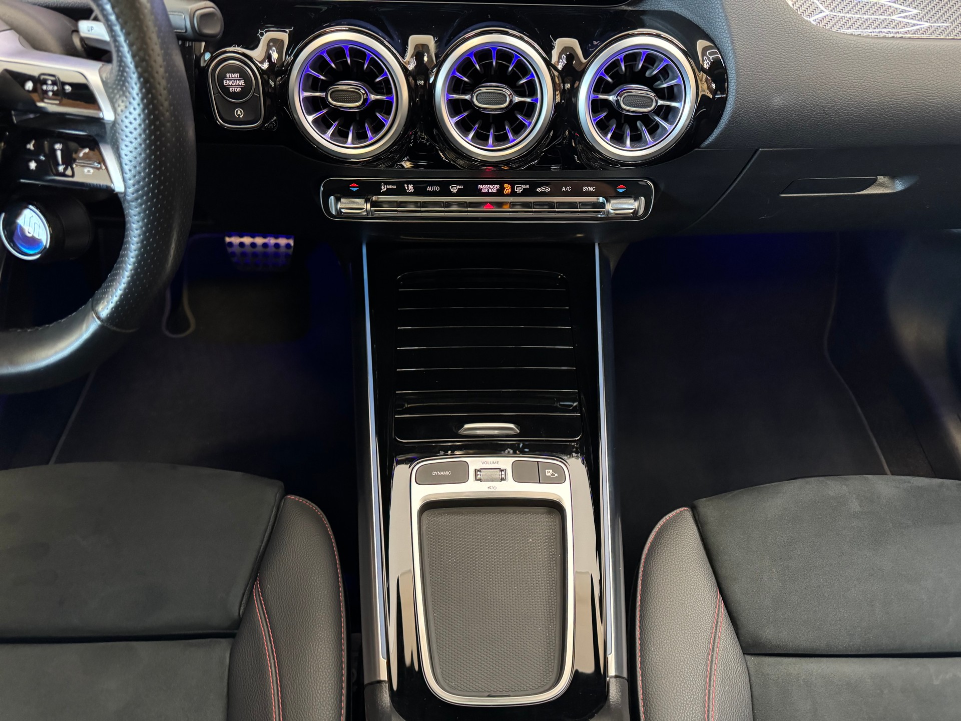 MERCEDES-BENZ GLA AMG 35 4Matic 8G-DCT-image-25