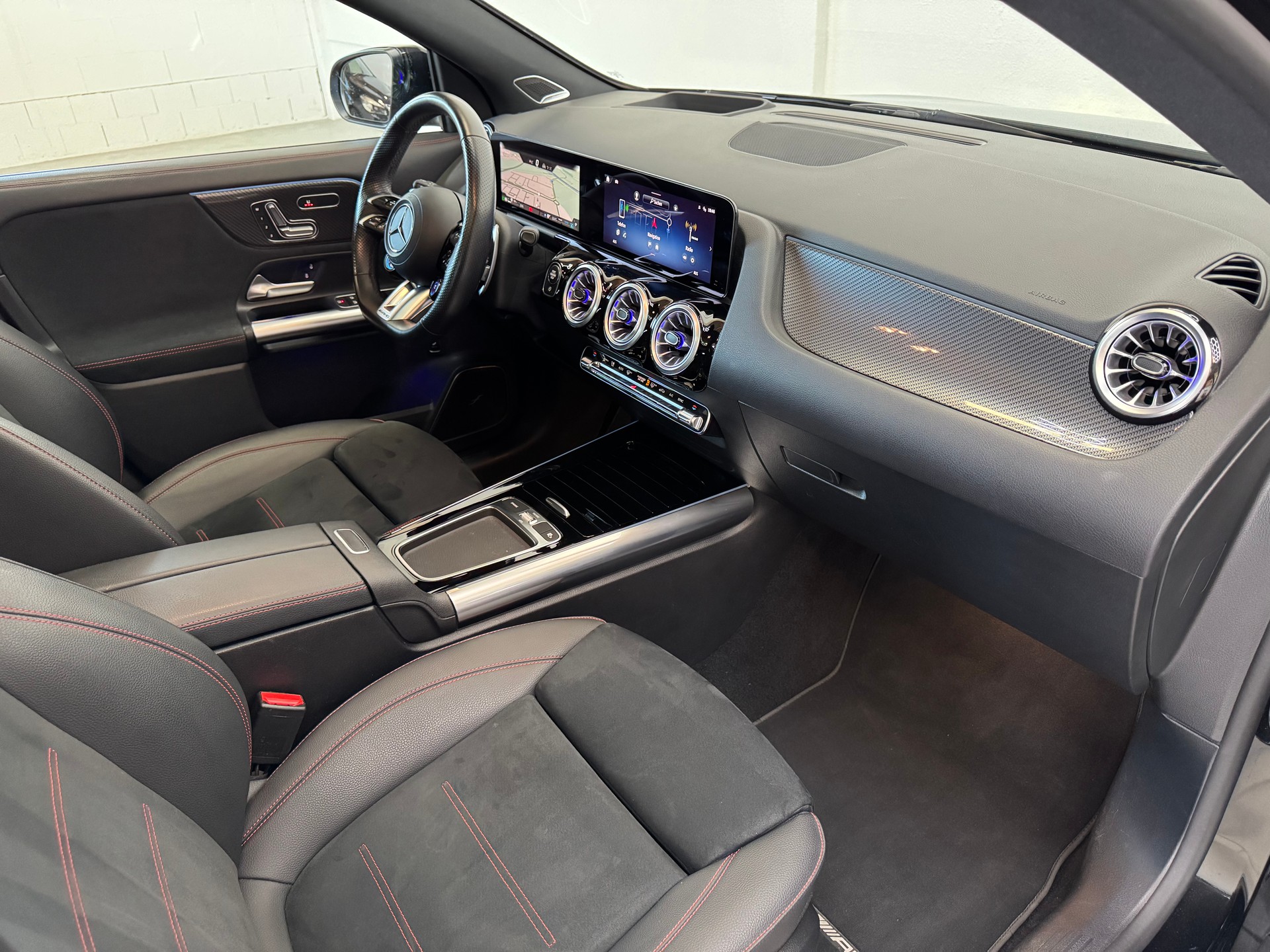 MERCEDES-BENZ GLA AMG 35 4Matic 8G-DCT-image-11