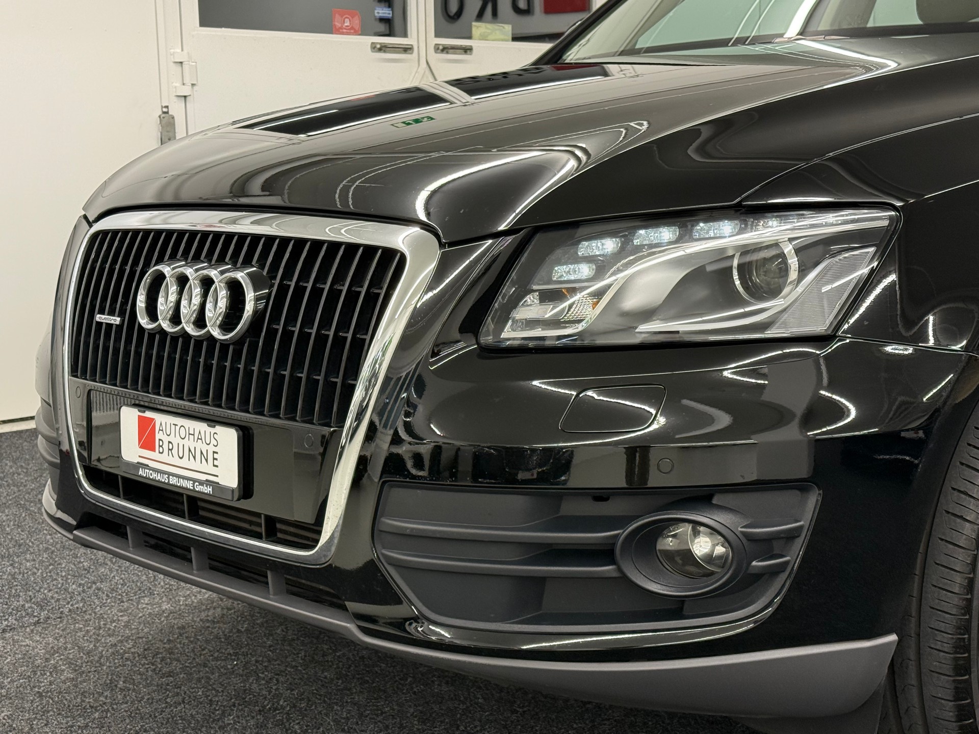 AUDI Q5 3.0 TDI quattro S-tronic-image-7