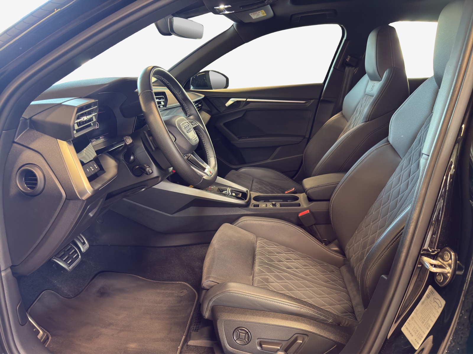 AUDI A3 Sportback 35 TFSI S line Attraction S-tronic-image-7