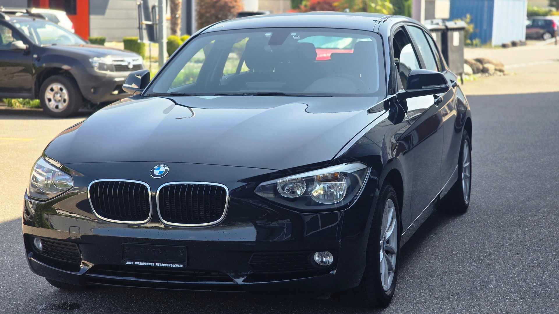 BMW 116d Urban Line Steptronic-showroom-element-1