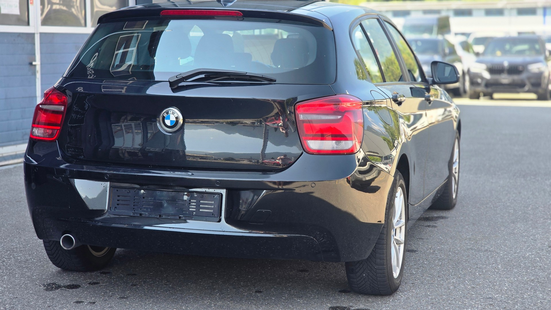BMW 116d Urban Line Steptronic-showroom-element-3