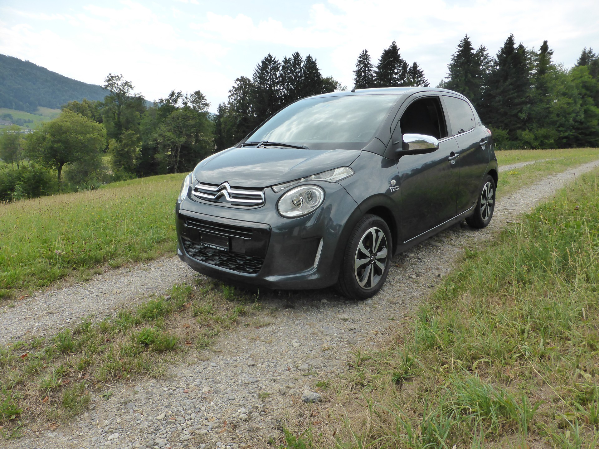 CITROEN C1 1.0 VTi Shine-image-1