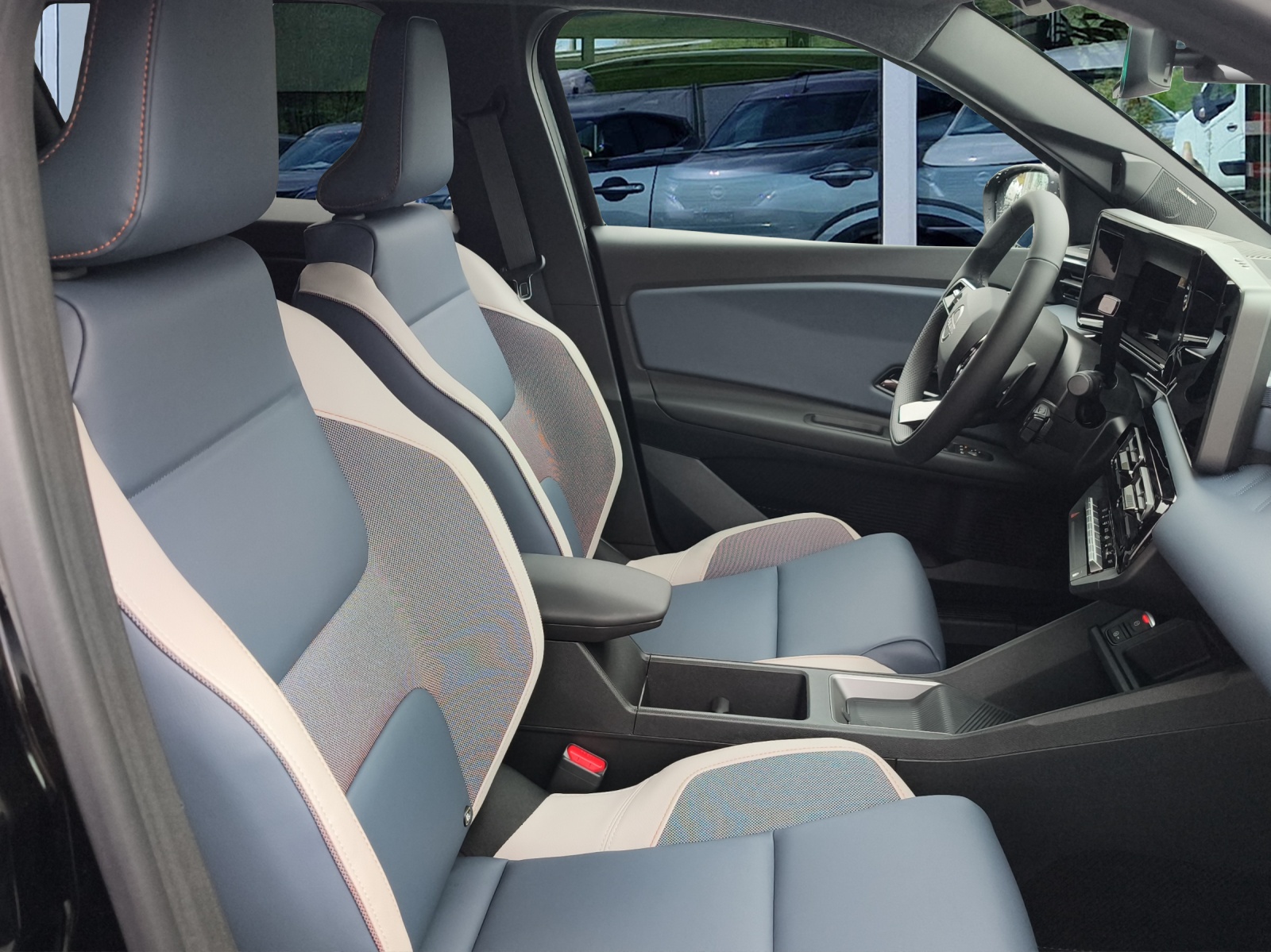 NISSAN Micra 52kWh Evolve-image-8