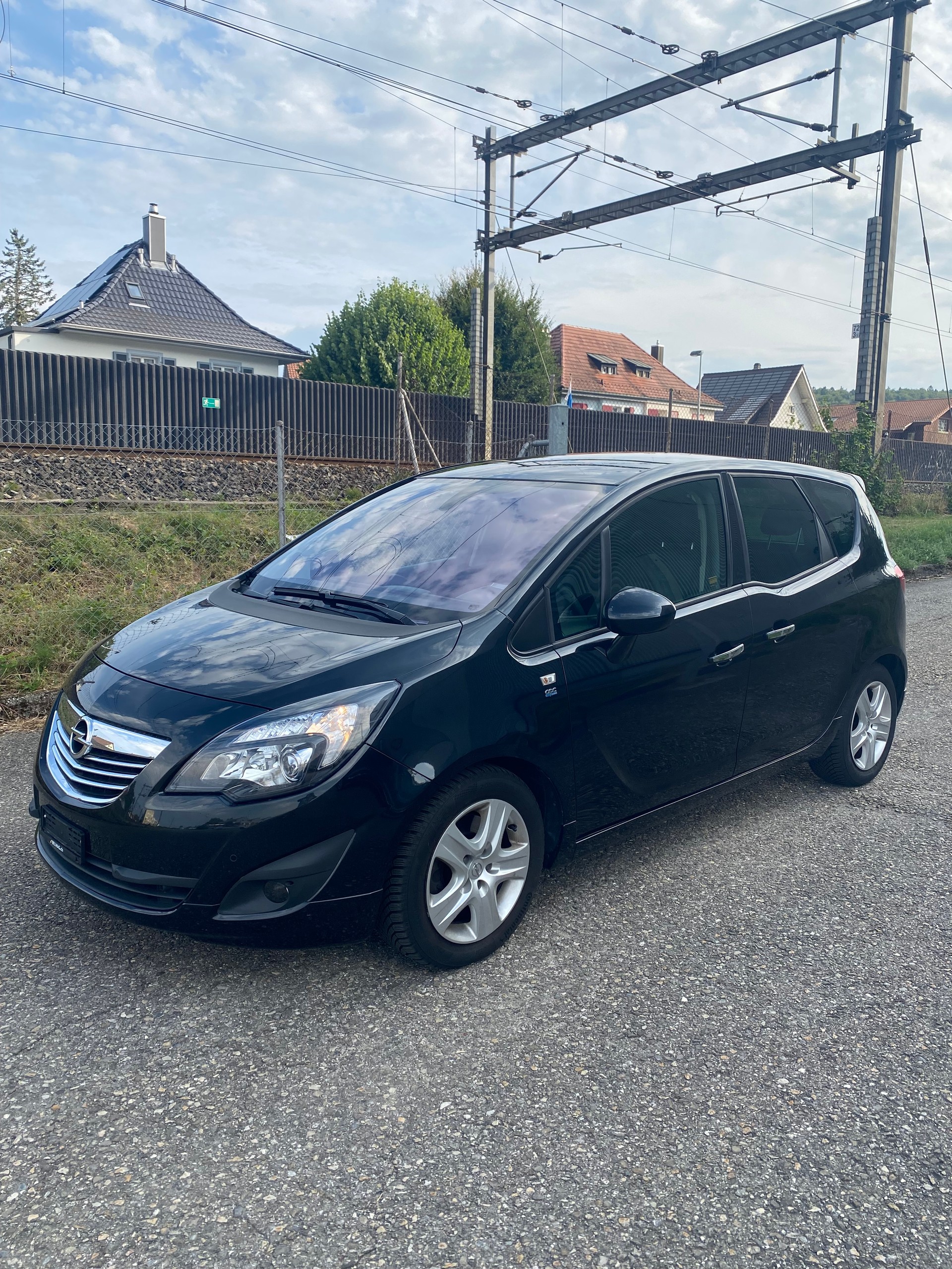 OPEL Meriva 1.4 Turbo Cosmo-image-1