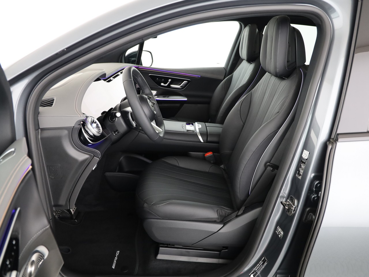 MERCEDES-BENZ EQE SUV 350 4 Matic Executive Edition-showroom-element-3