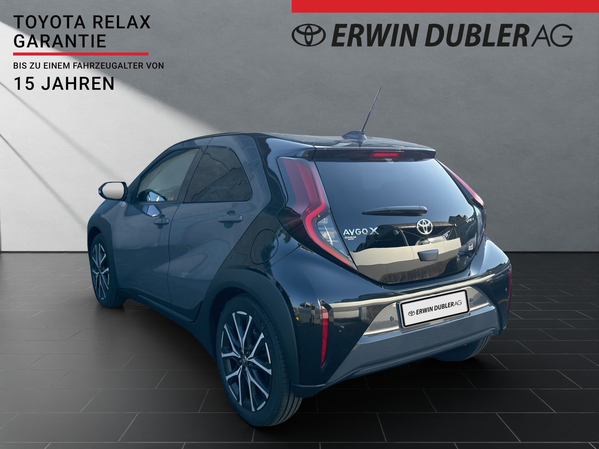 TOYOTA Aygo X 1.5 VVT-i HSD GR Sport-showroom-element-2