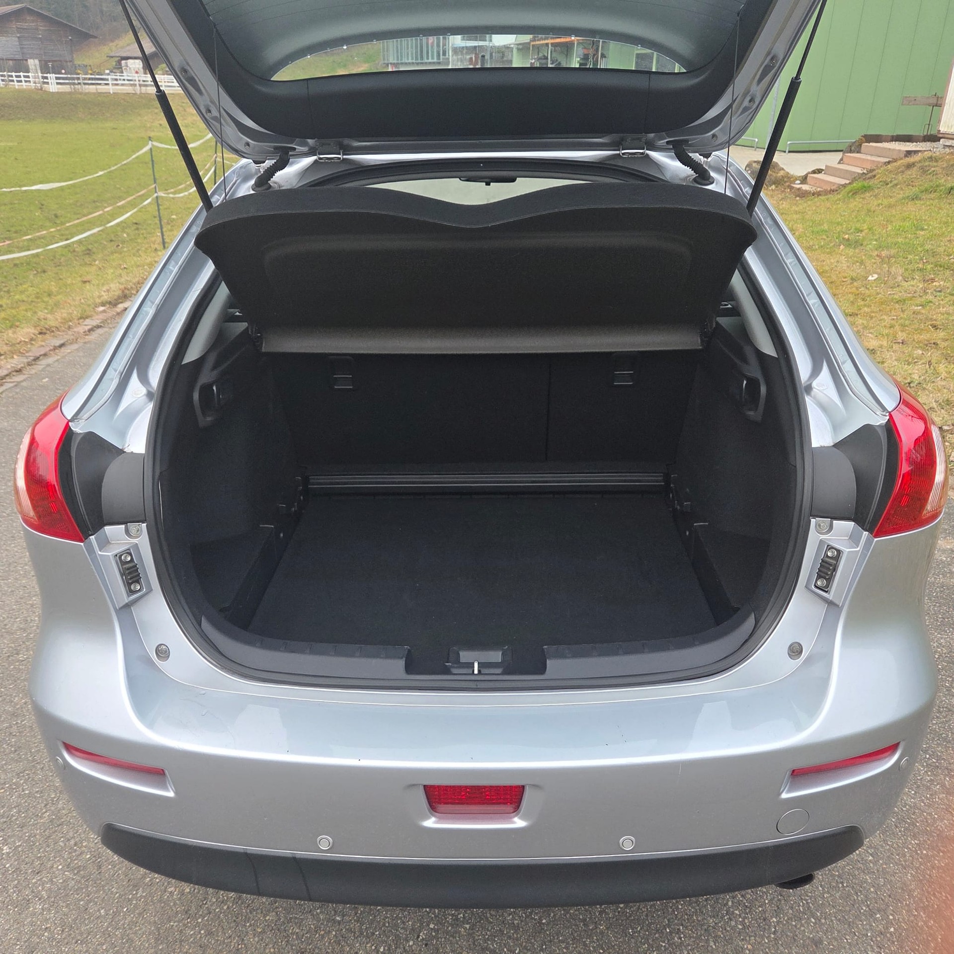 MITSUBISHI Lancer Sportback 1.8 Diamond CVT-image-6