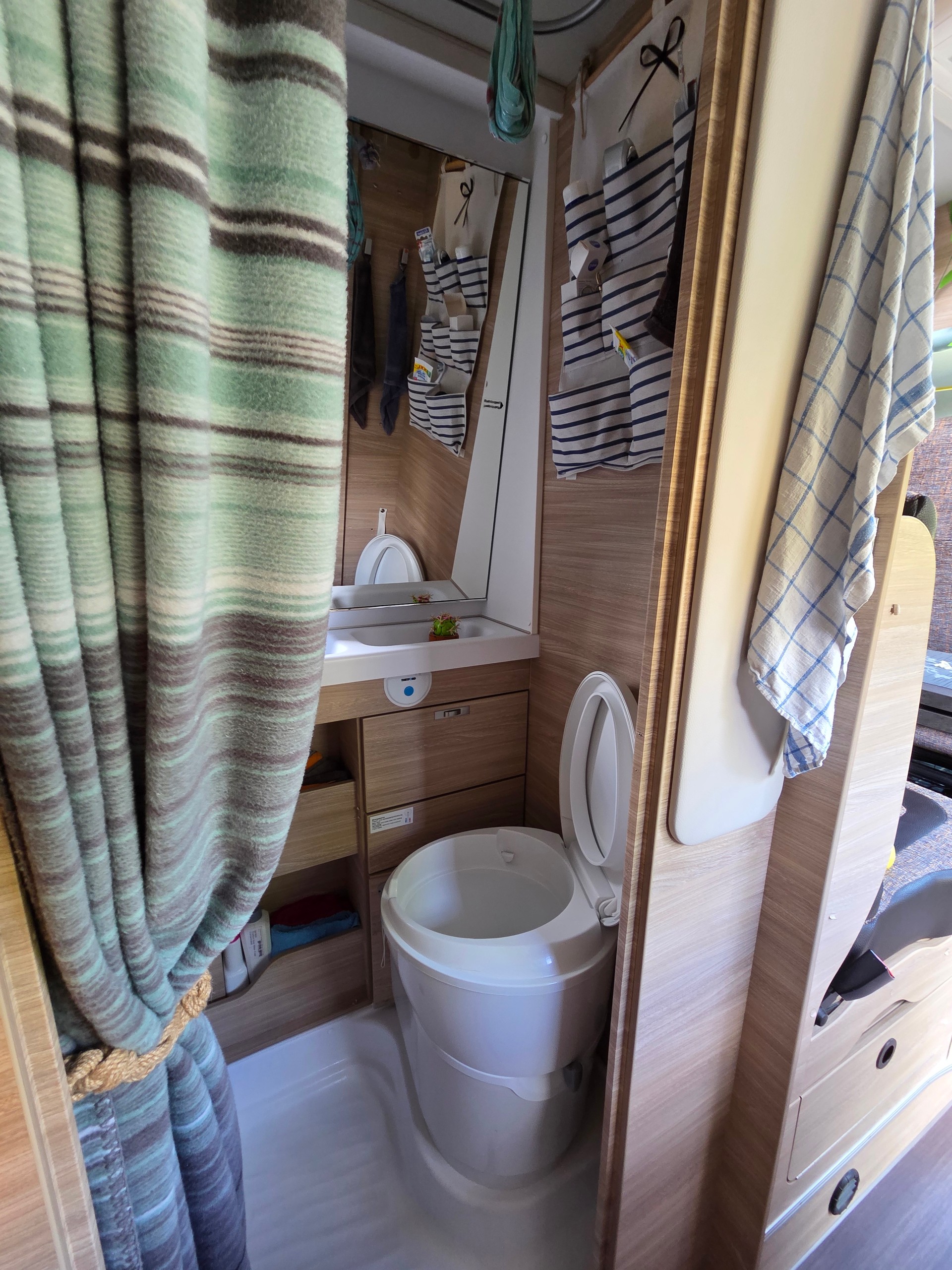 FIAT Fiat Ducato 2.3 MJ 140PS Knaus BoxStar 540 MQ mit Gas und Diesel Standheizung-image-14