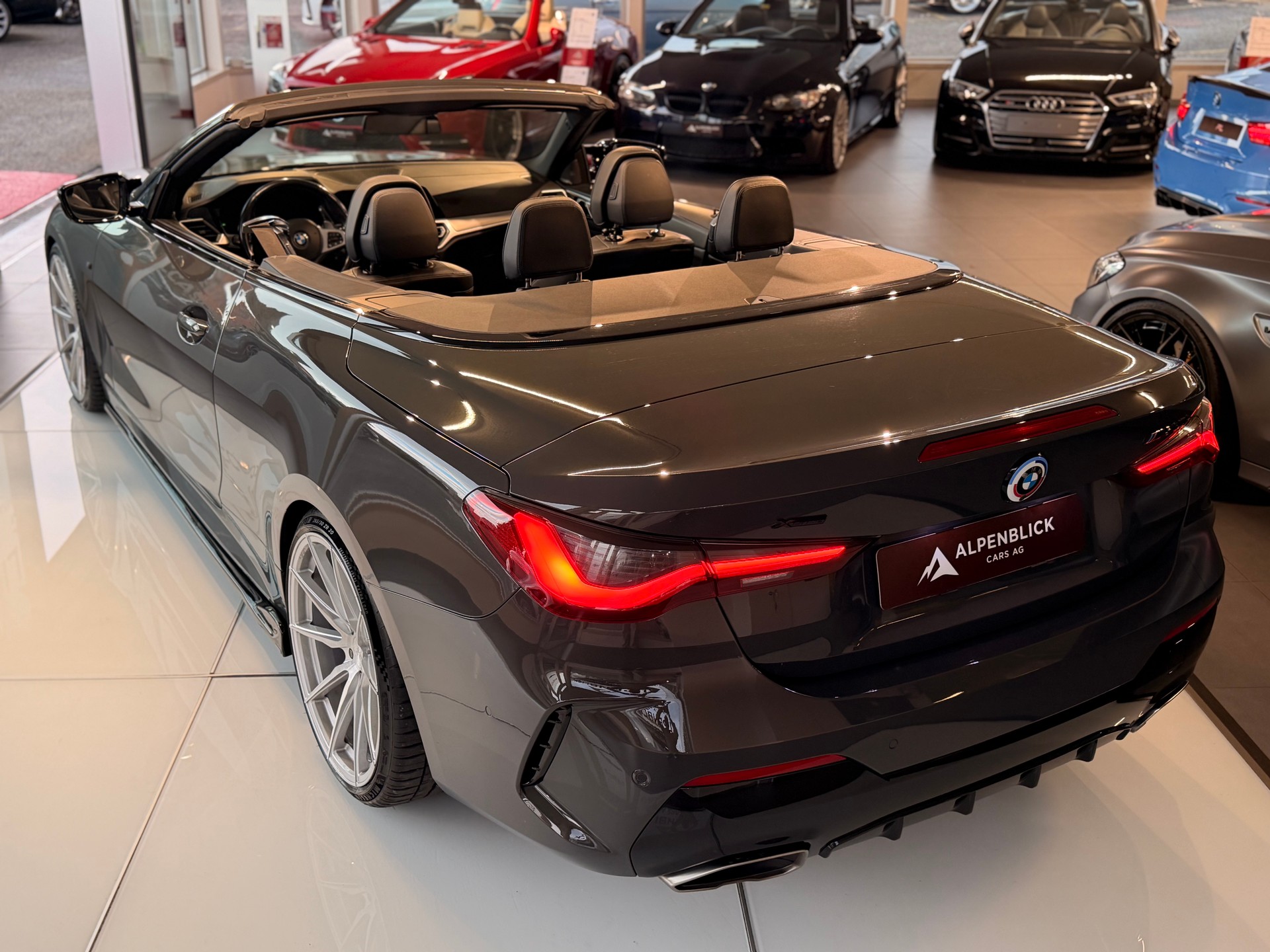 BMW M440i xDrive 48V Cabriolet Steptronic-image-6