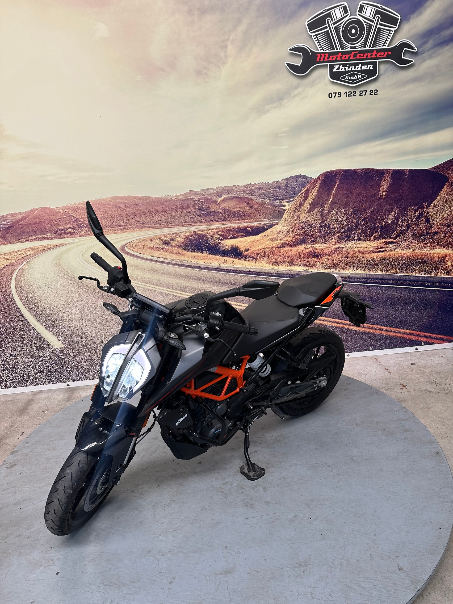 KTM 390 Duke-image-3