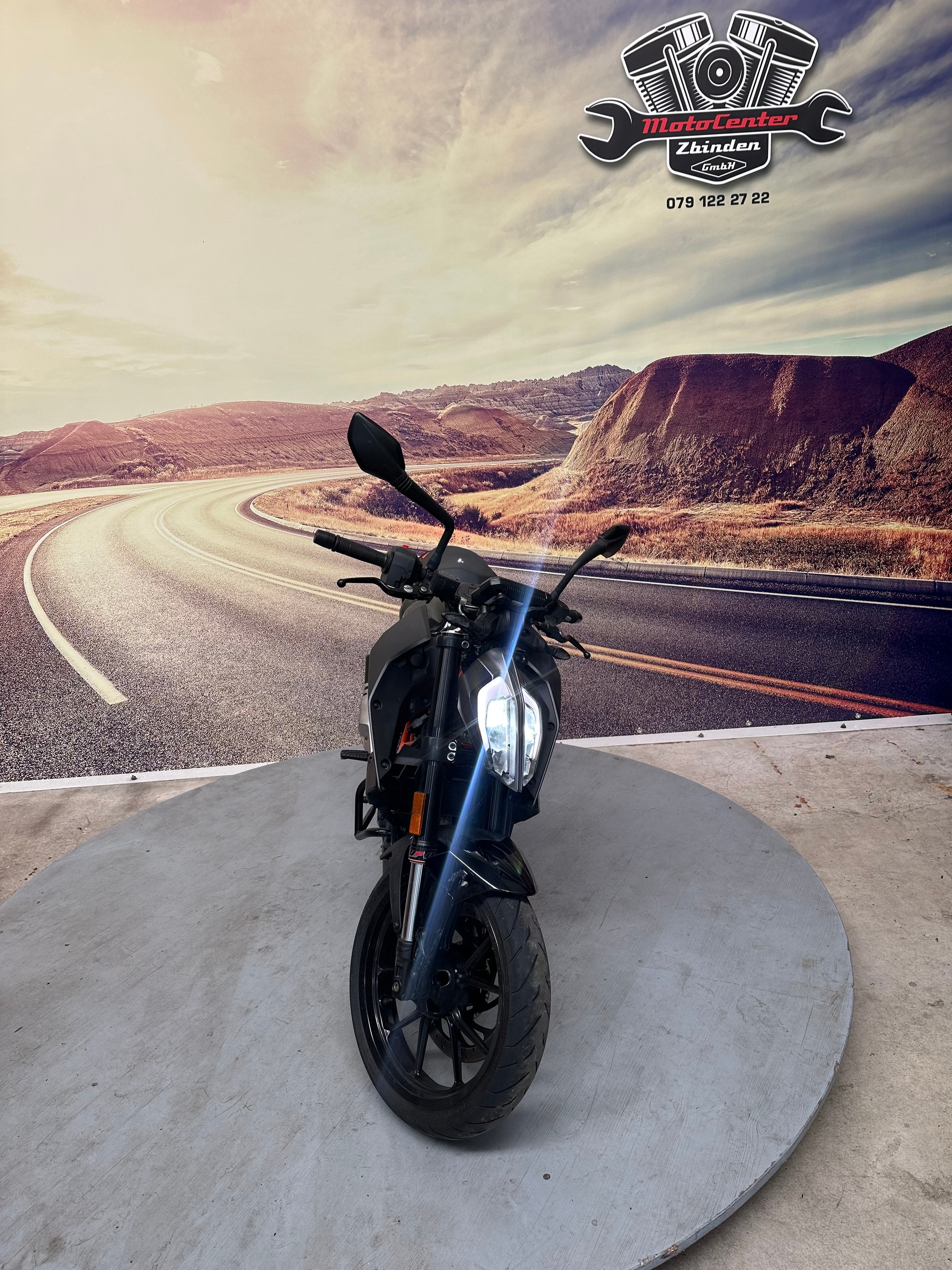 KTM 390 Duke-image-2