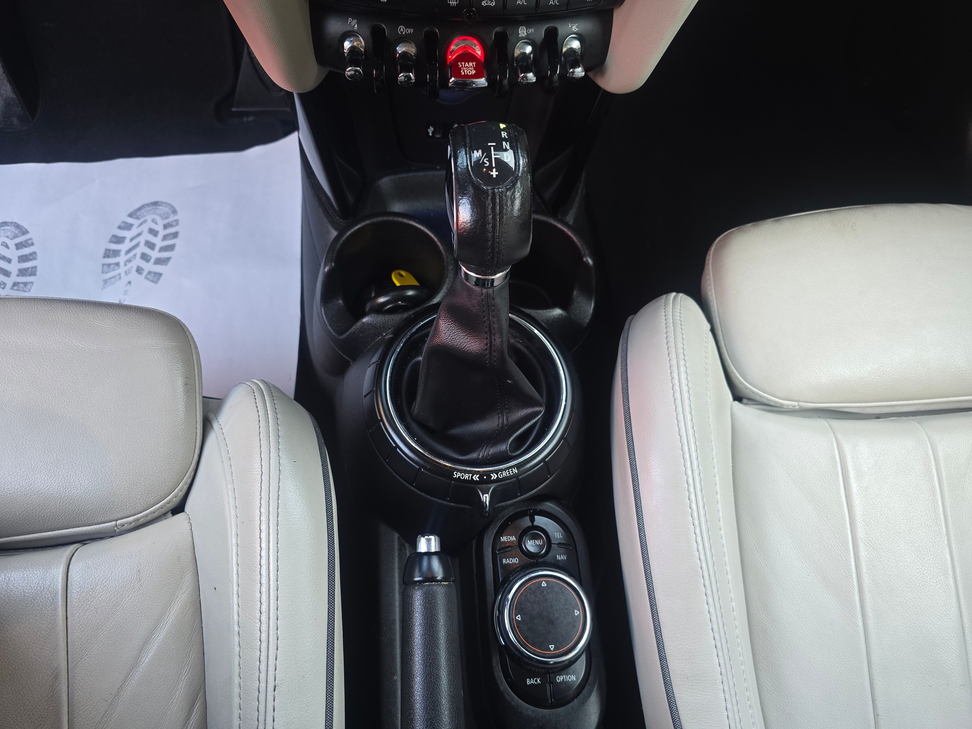 MINI Cooper S Steptronic-image-15