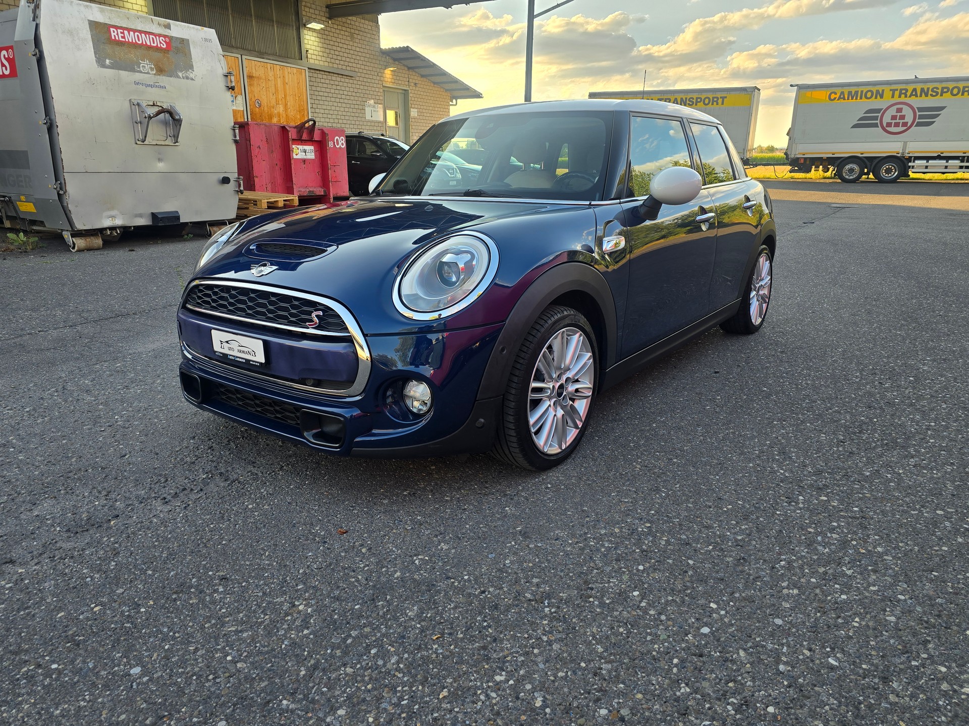 MINI Cooper S Steptronic-showroom-element-2