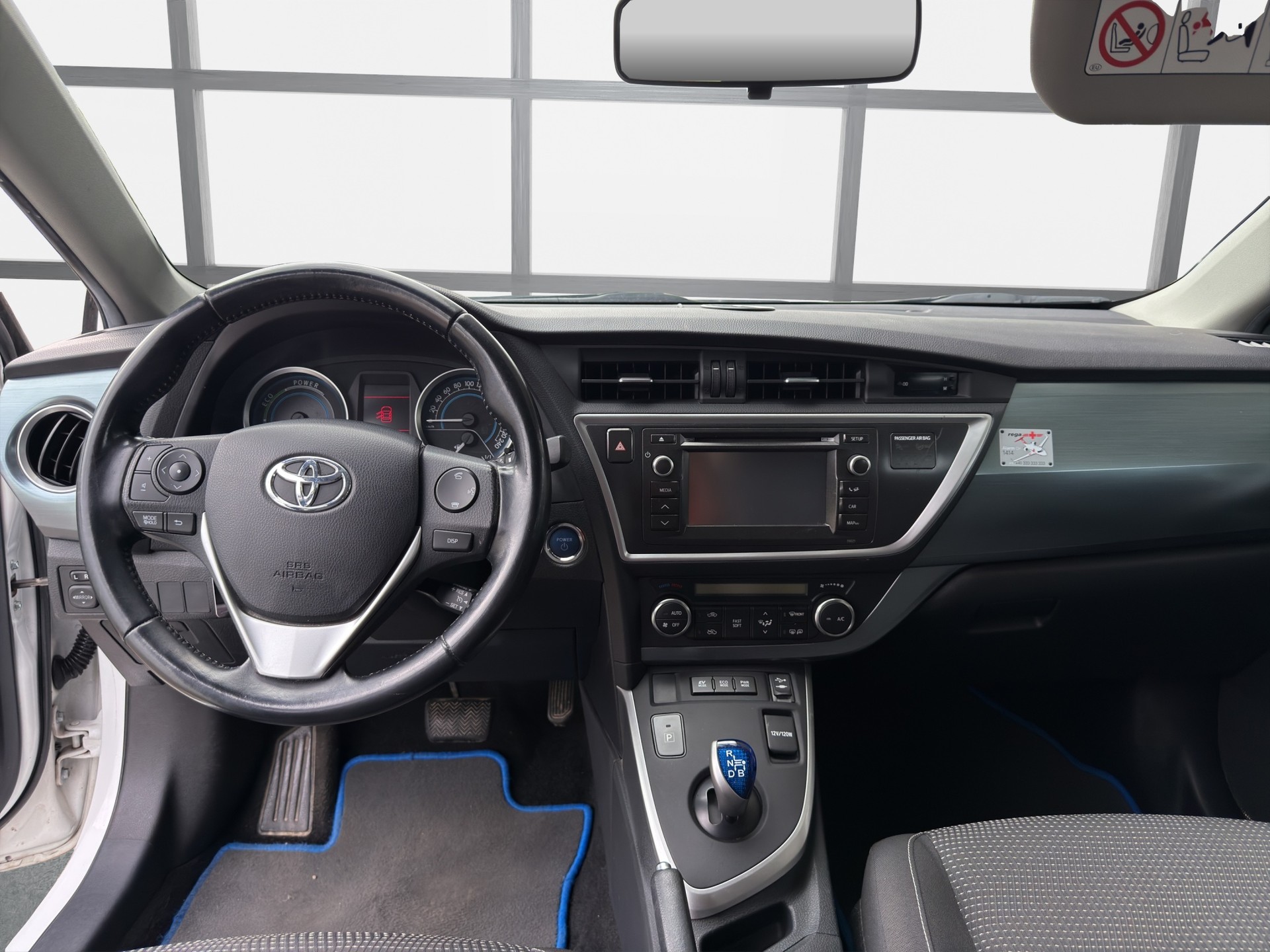 TOYOTA Auris Touring Sports 1.8 16V HSD Linea Luna-image-11