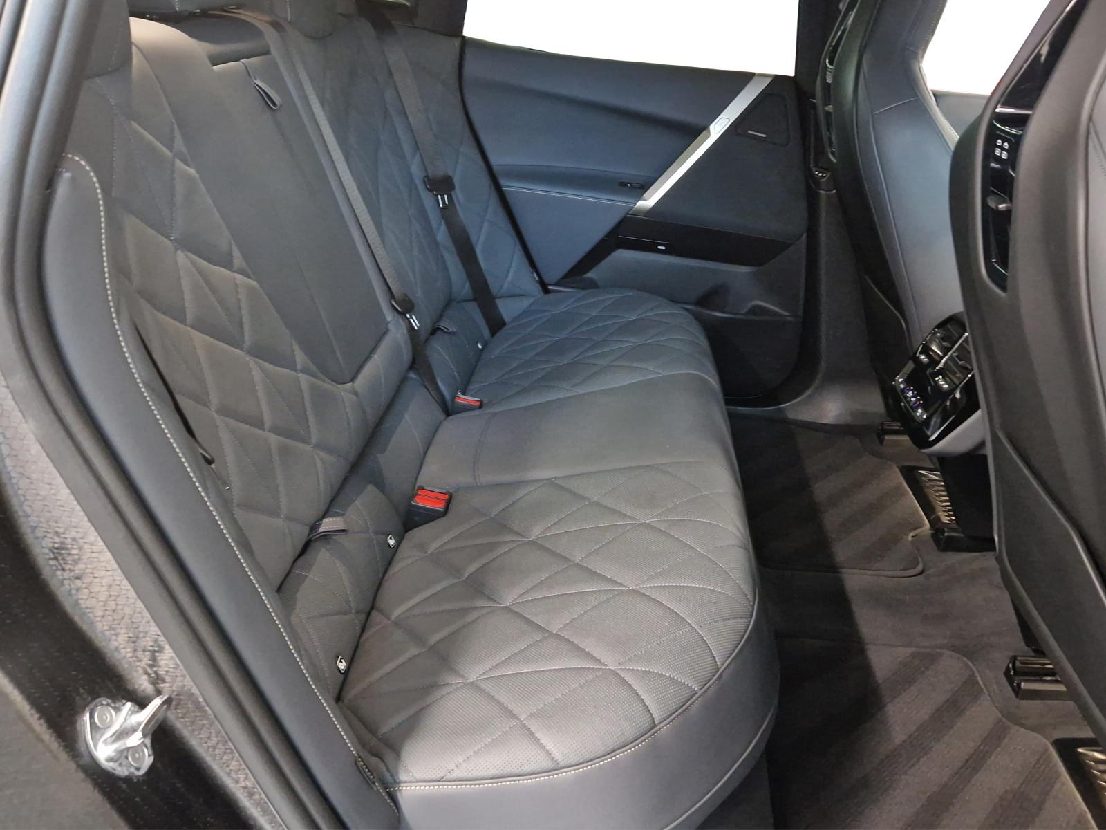 BMW iX xDrive50-image-16