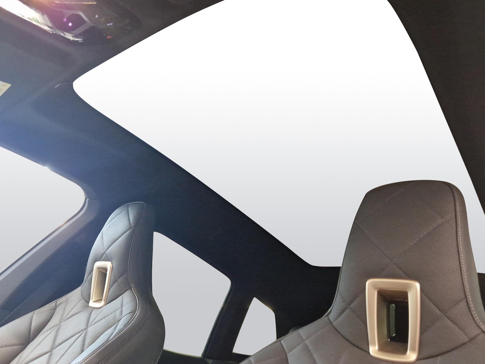 BMW iX xDrive50-image-17
