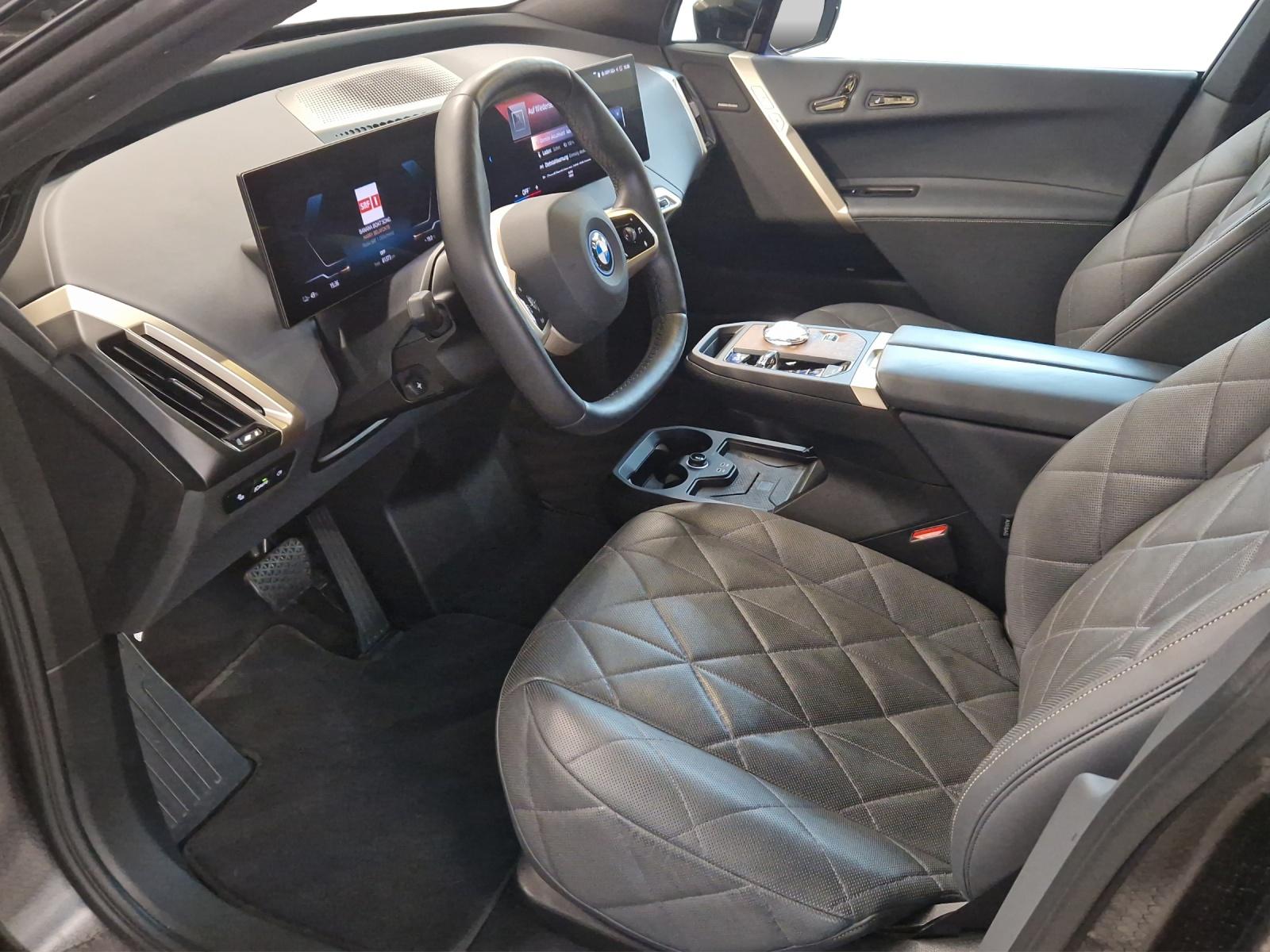 BMW iX xDrive50-image-9