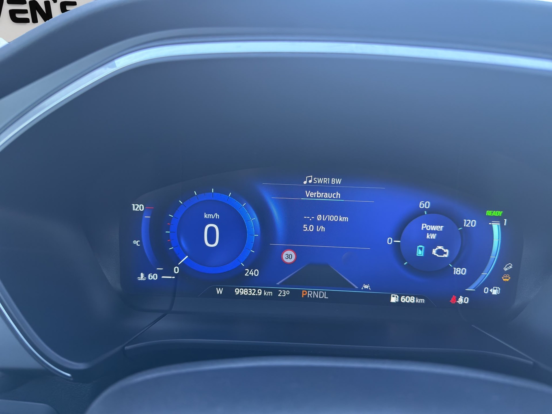 FORD Kuga 2.5 FHEV Titanium X 4WD-image-19