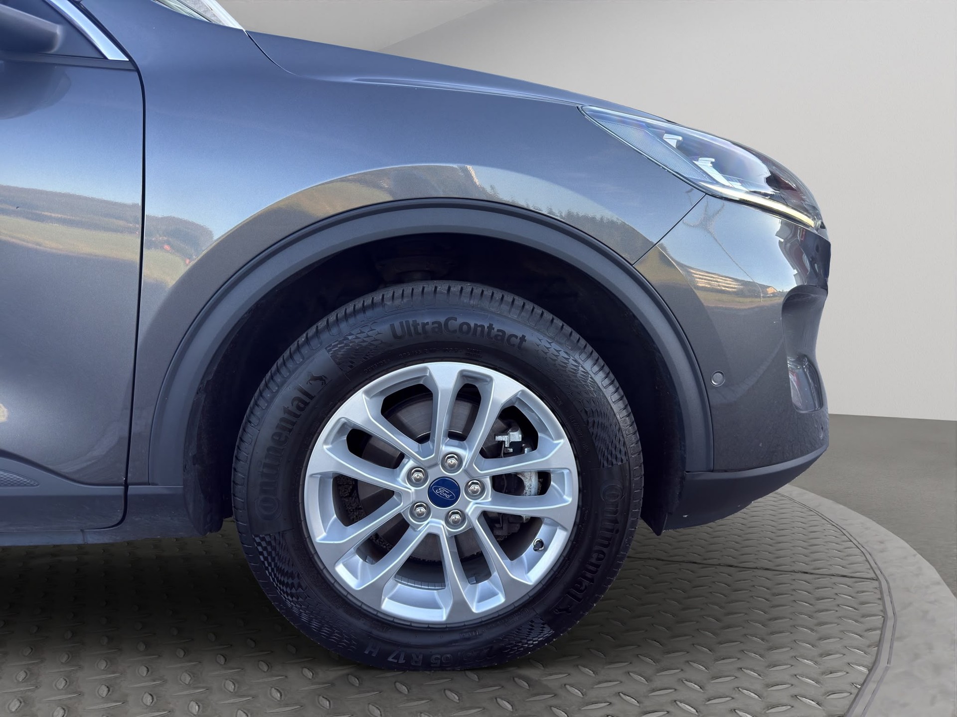FORD Kuga 2.5 FHEV Titanium X 4WD-image-9