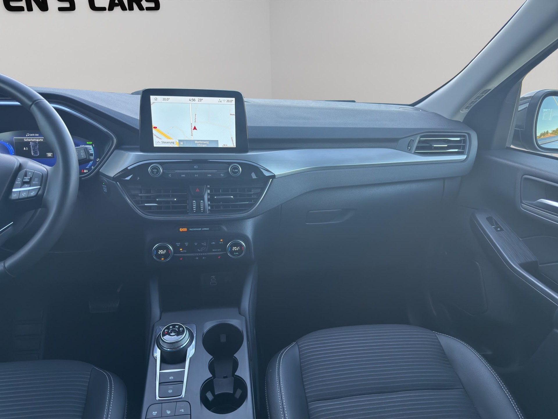 FORD Kuga 2.5 FHEV Titanium X 4WD-image-18