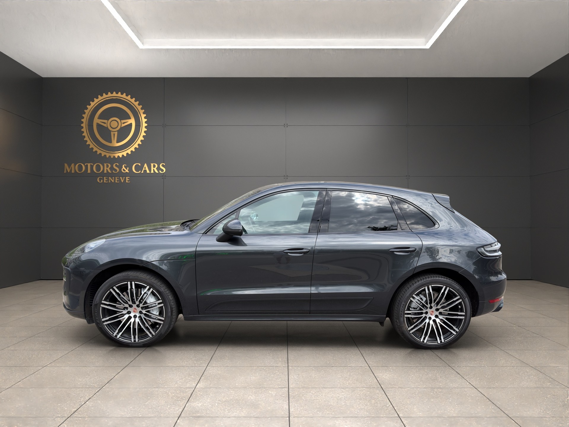 PORSCHE Macan GTS PDK-image-4