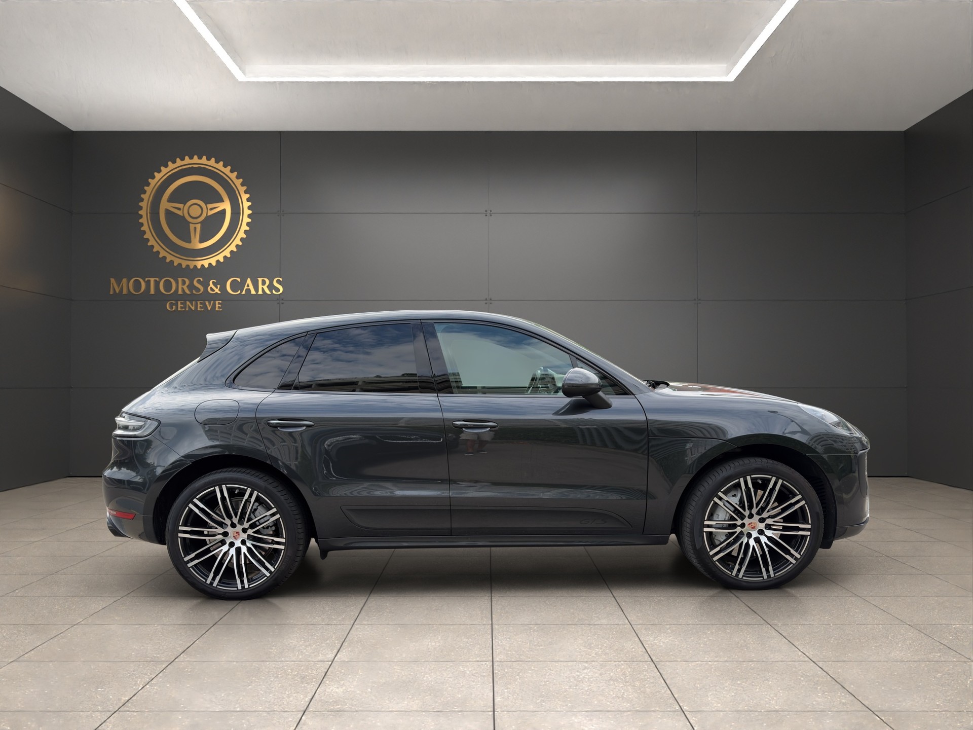 PORSCHE Macan GTS PDK-image-5