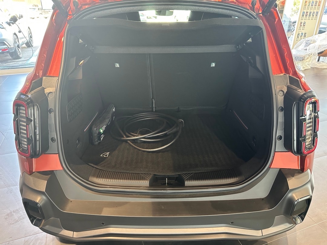 RENAULT R4 E-Tech Comfort Range 52 kWh Techno-image-6