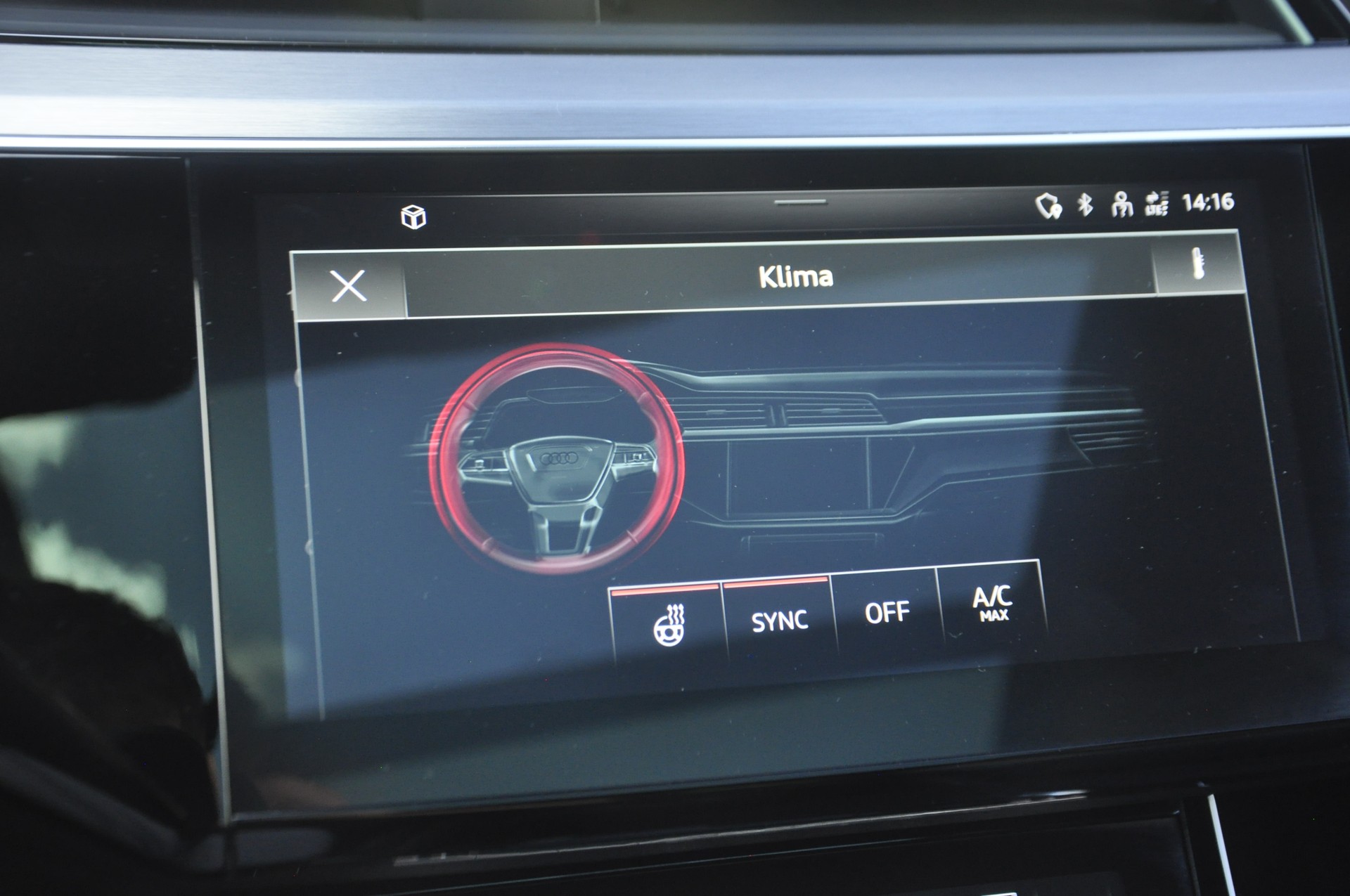 AUDI e-tron 55 S Line Black Edition quattro I Anhängerkupplung I Panorama-Glasdach-image-10