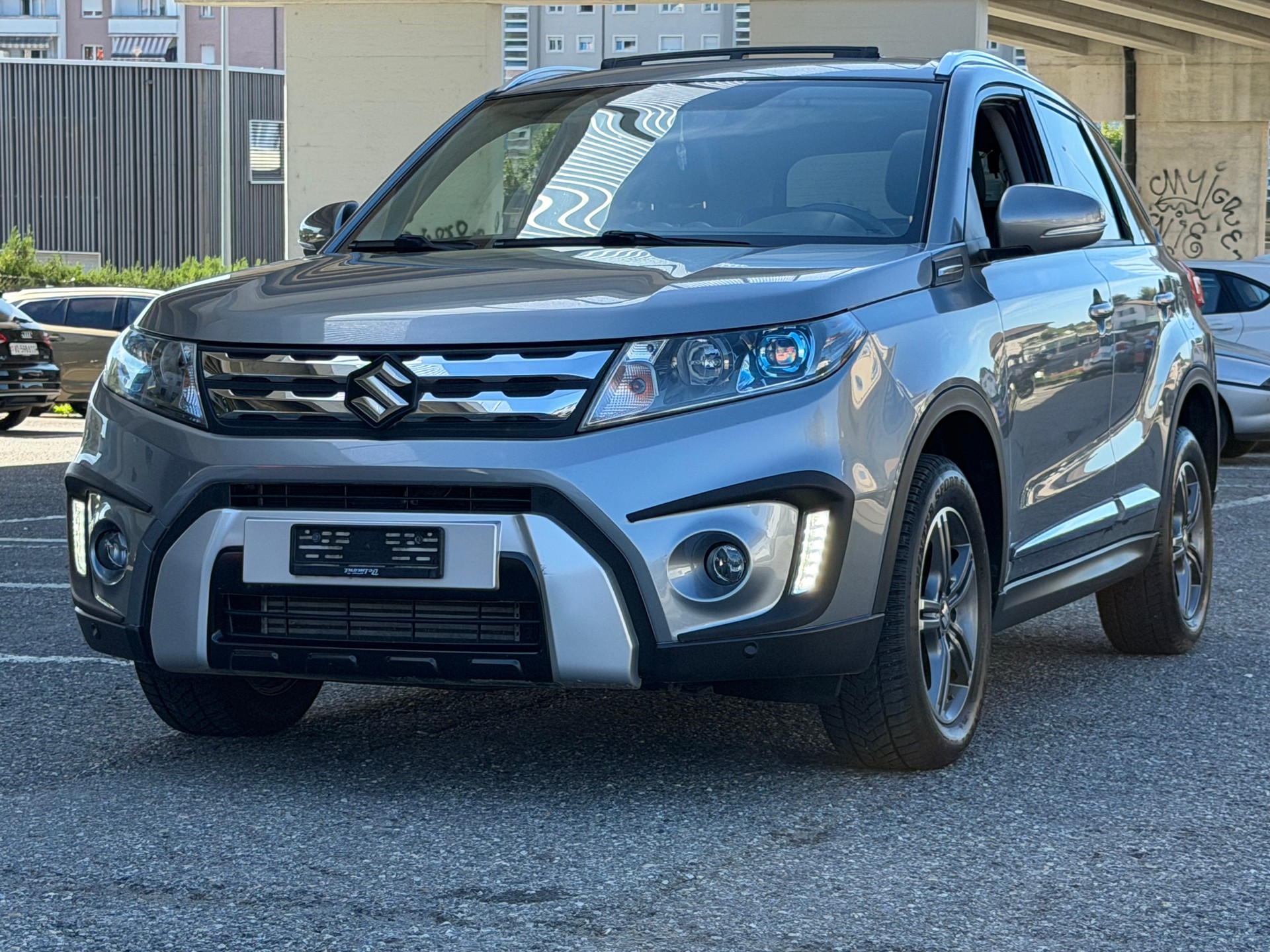 SUZUKI Vitara 1.6 TD Tradizio Top TCSS-showroom-element-1