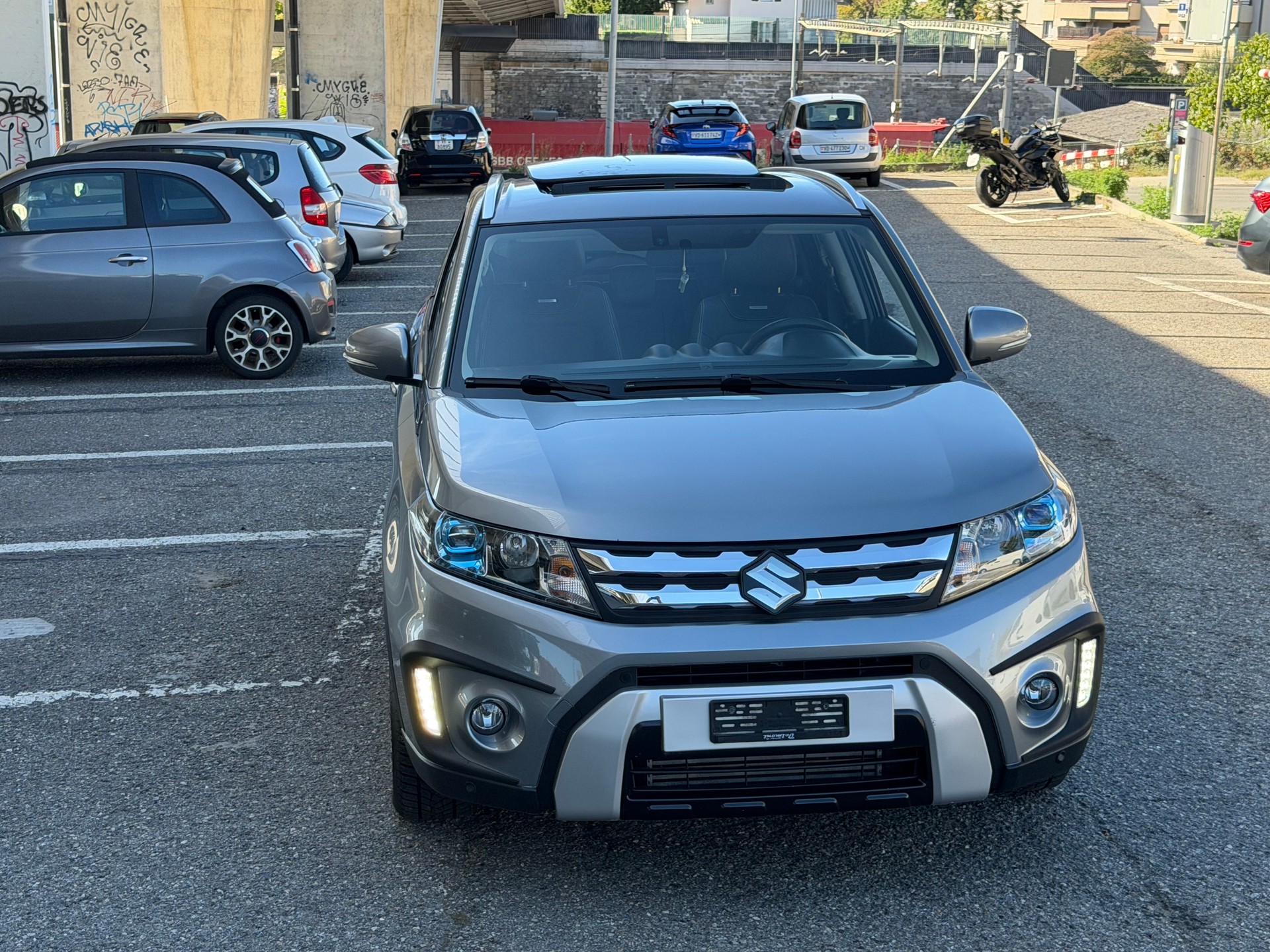 SUZUKI Vitara 1.6 TD Tradizio Top TCSS-showroom-element-2