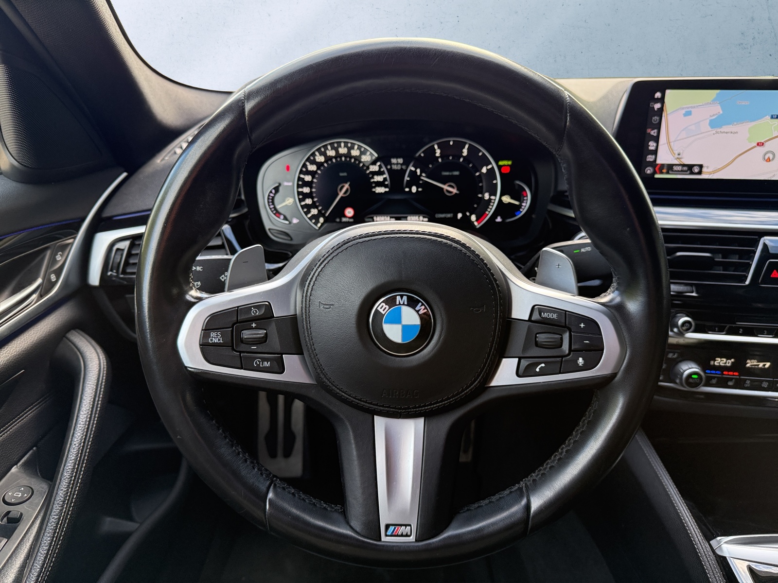 BMW 520d X-Drive M-SPORTPAKET-image-7