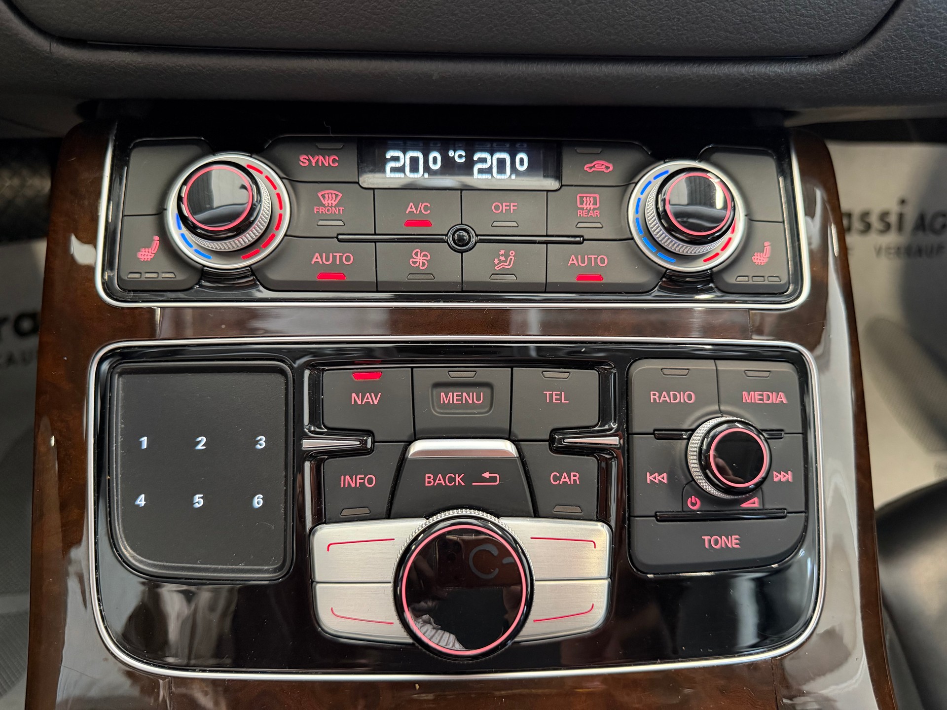 AUDI A8 3.0 TDI ultra quattro tiptronic-image-25