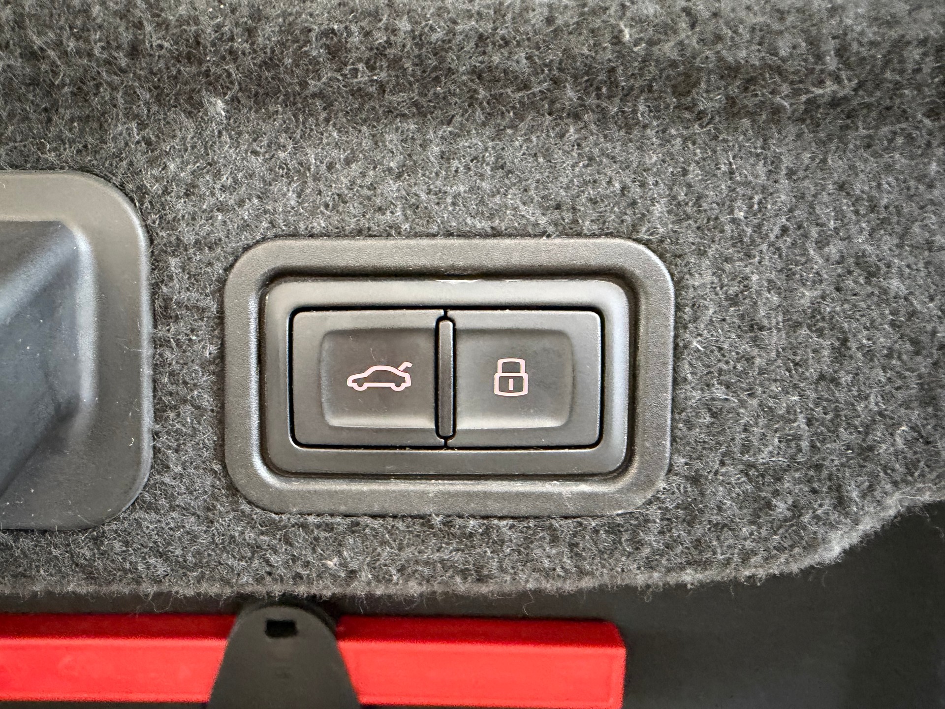 AUDI A8 3.0 TDI ultra quattro tiptronic-image-20